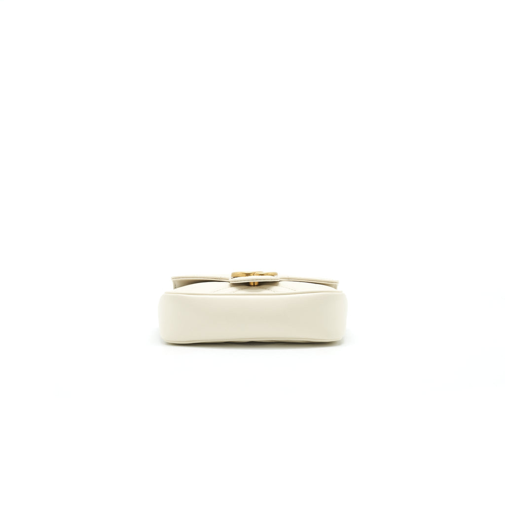 GUCCI GG MARMONT SUPER MINI BAG IN WHITE