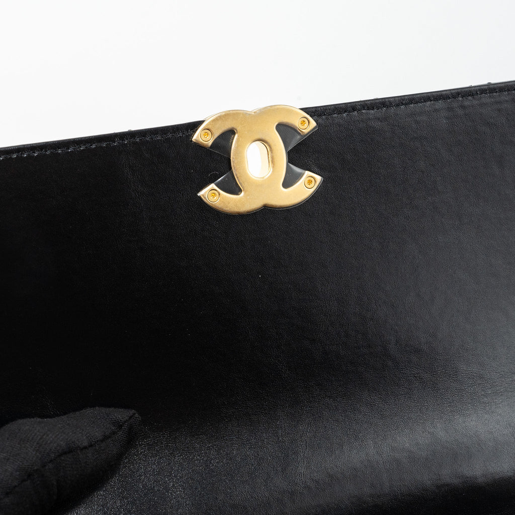 CHANEL 24C GOLD CRUSH FLAP BAG CALFSKIN BLACK GHW (MICROCHIP)