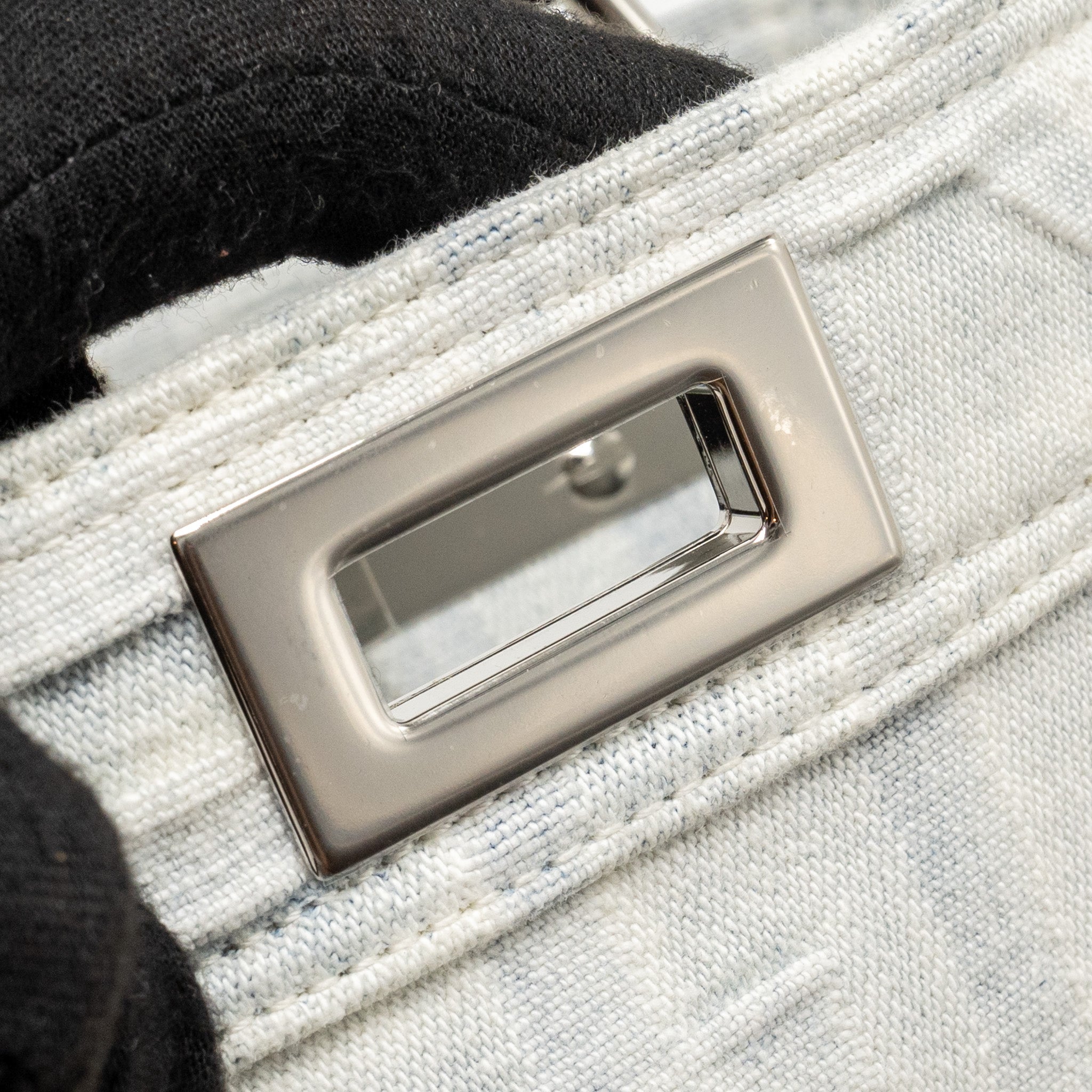 FENDI MEDIUM PEEKABOO ISEEU DENIM WHITE SHW