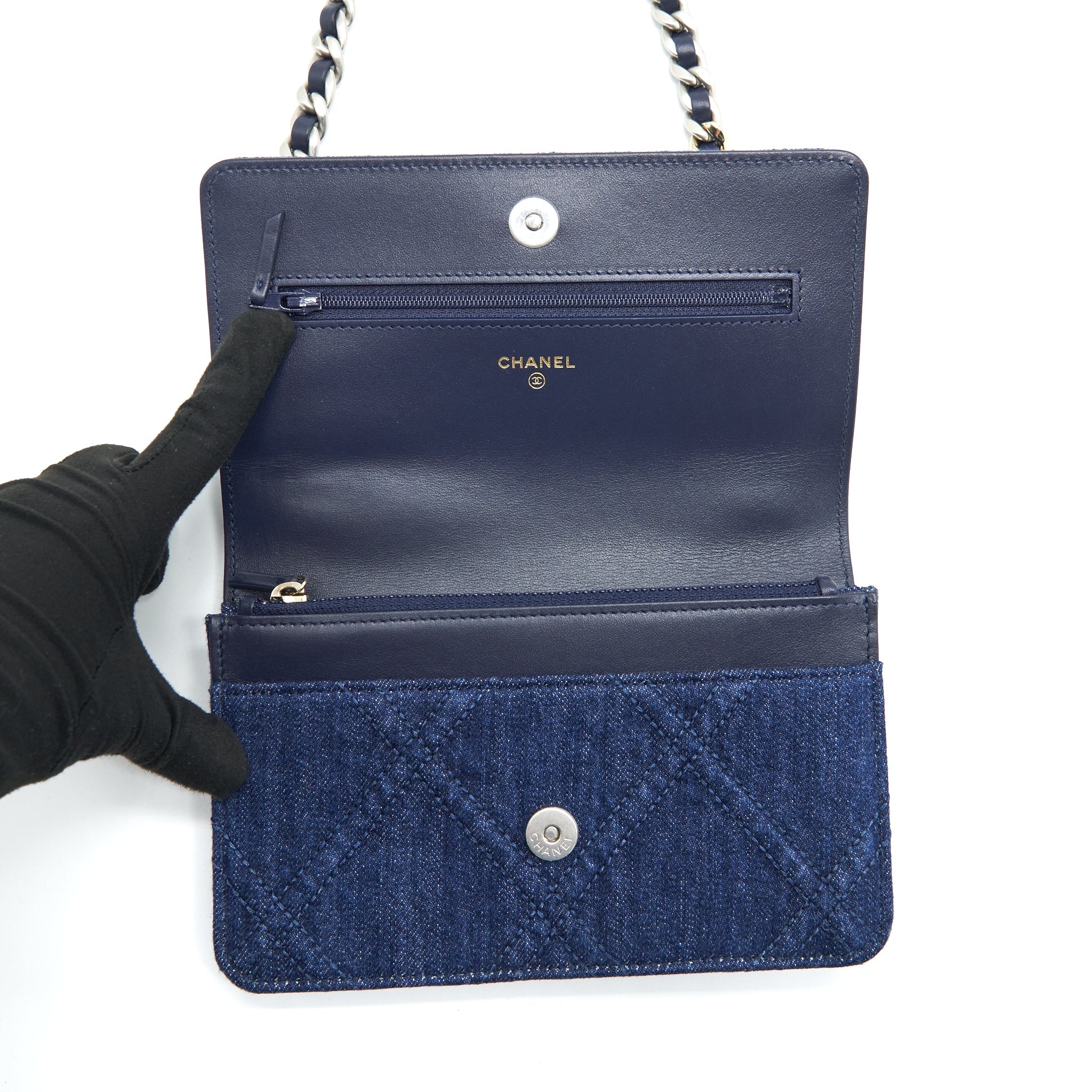 CHANEL 22P DENIM 19 WALLET ON CHAIN MULTICOLOUR HARDWARE(MICROCHIP)