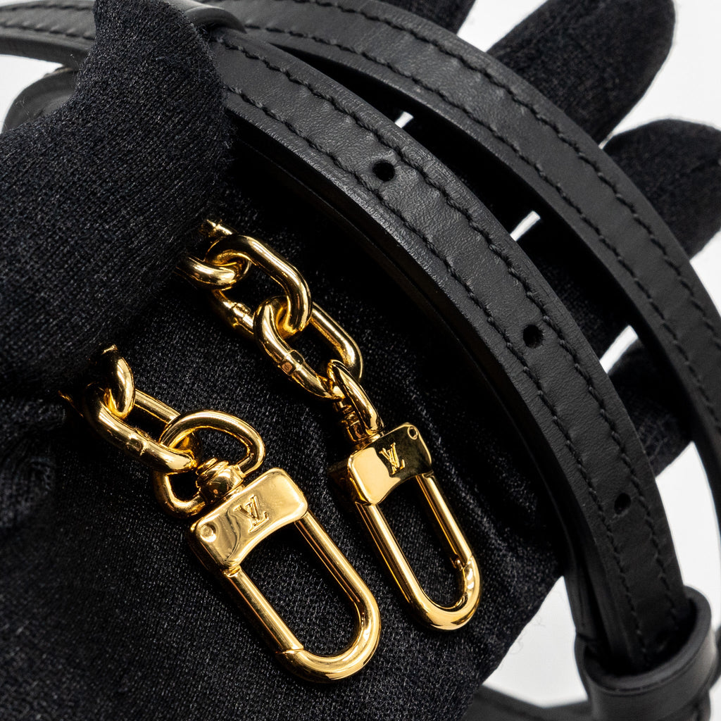 CHANEL 23C FLAP BAG WITH CC LOGO CHAIN CAVIAR BLACK GHW (MICROCHIP)