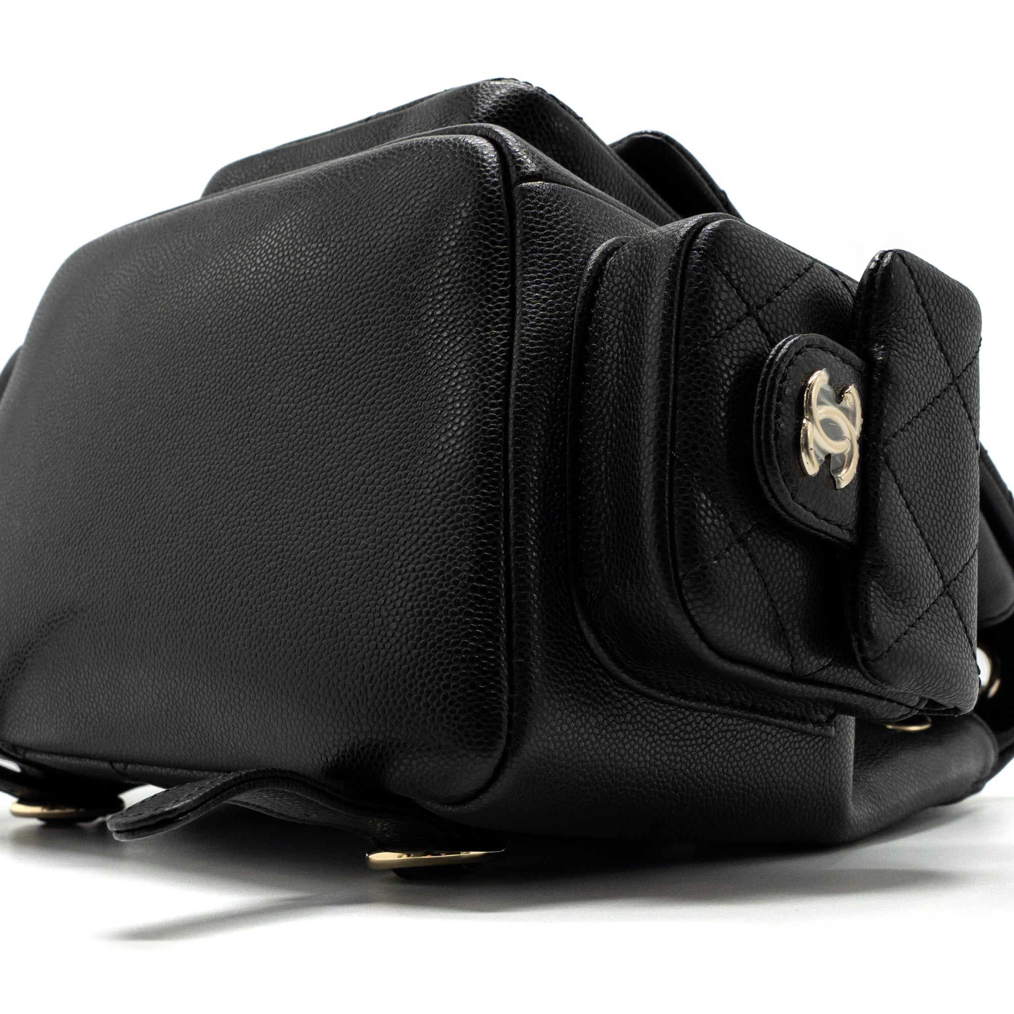 CHANEL 23K TRIPLE POCKET BACKPACK CAVIAR BLACK LGHW(MICROCHIP)