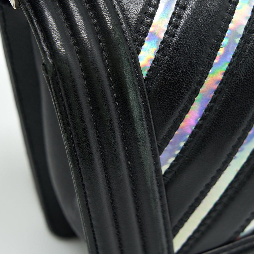 CHANEL MEDIUM BOY CHEVRON LAMBSKIN BLACK/SILVER SHW