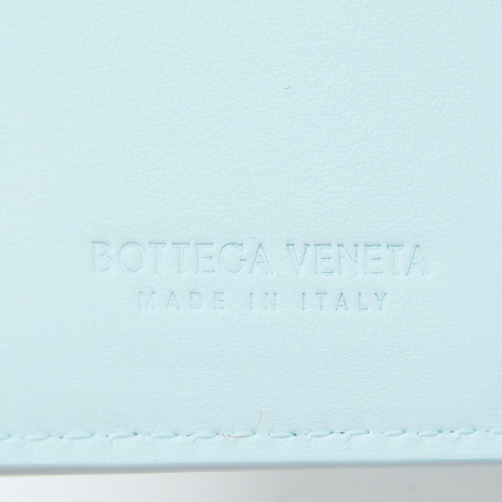 BOTTEGA VENETA BI-FOLD ZIP WALLET LAMBSKIN LIGHT BLUE GHW