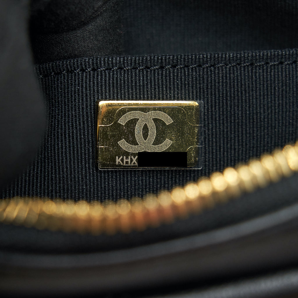 CHANEL 22C CAMERA BAG CALFSKIN BLACK GHW