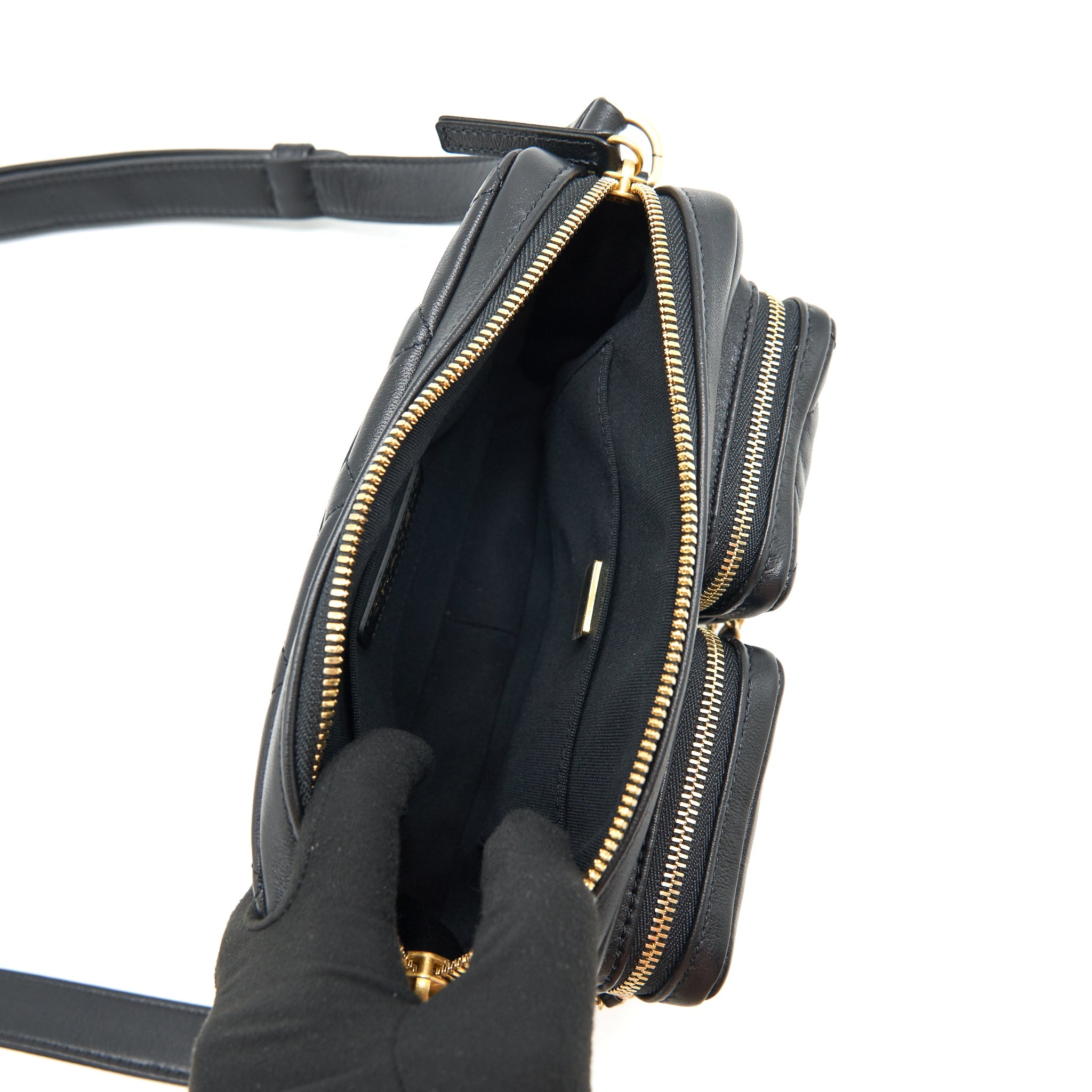CHANEL 22C CAMERA BAG CALFSKIN BLACK GHW