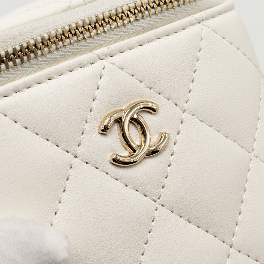 CHANEL PEARL CRUSH MINI VANITY WITH CHAIN LAMBSKIN WHITE LGHW (MICROCHIP)