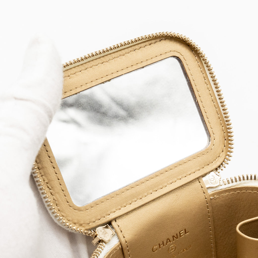 CHANEL PEARL CRUSH MINI VANITY WITH CHAIN LAMBSKIN WHITE LGHW (MICROCHIP)