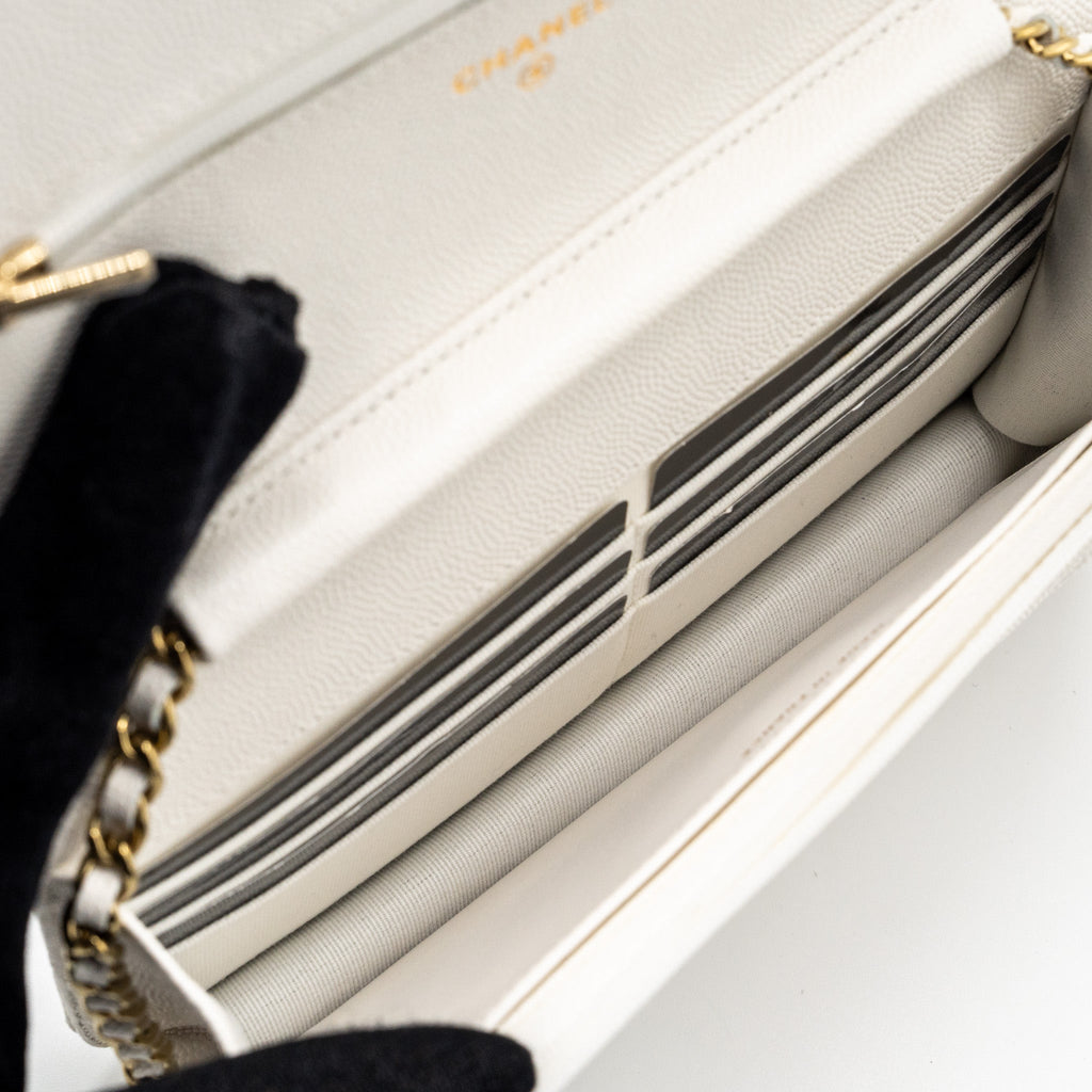 CHANEL CLASSIC WALLET ON CHAIN CAVIAR WHITE LGHW (MICROCHIP)