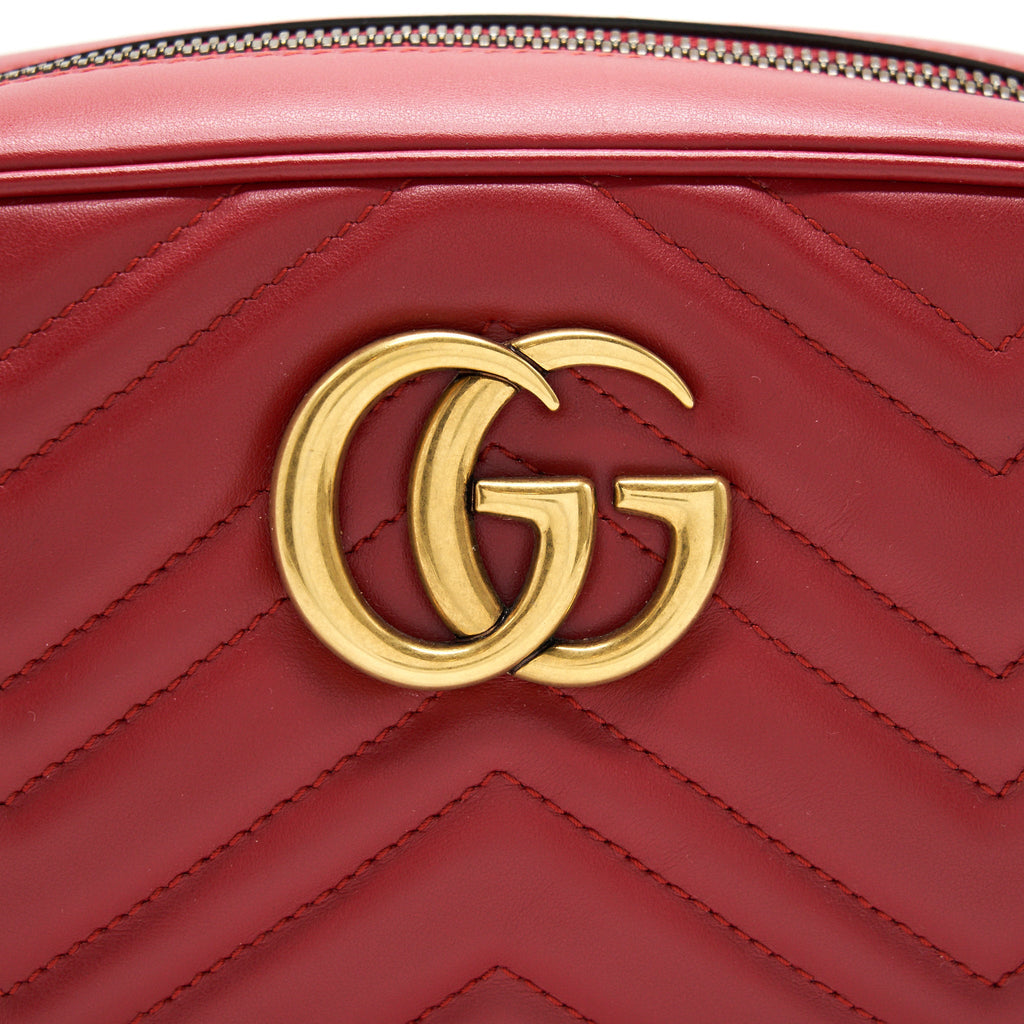 GUCCI MARMONT CAMERA BAG IN RED