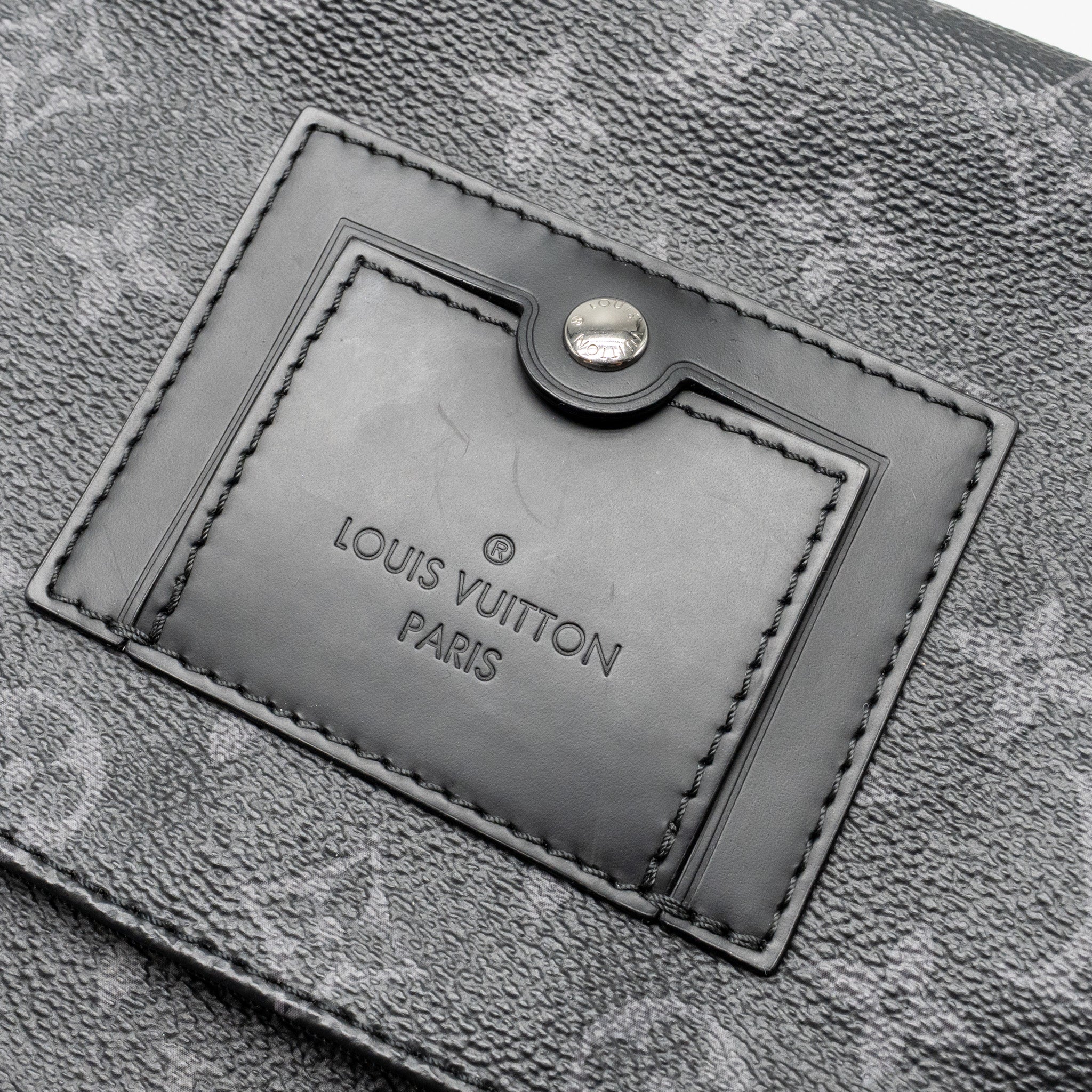 LOUIS VUITTON MESSENGER VOYAGER PM MONOGRAM ECLIPSE BLACK SHW