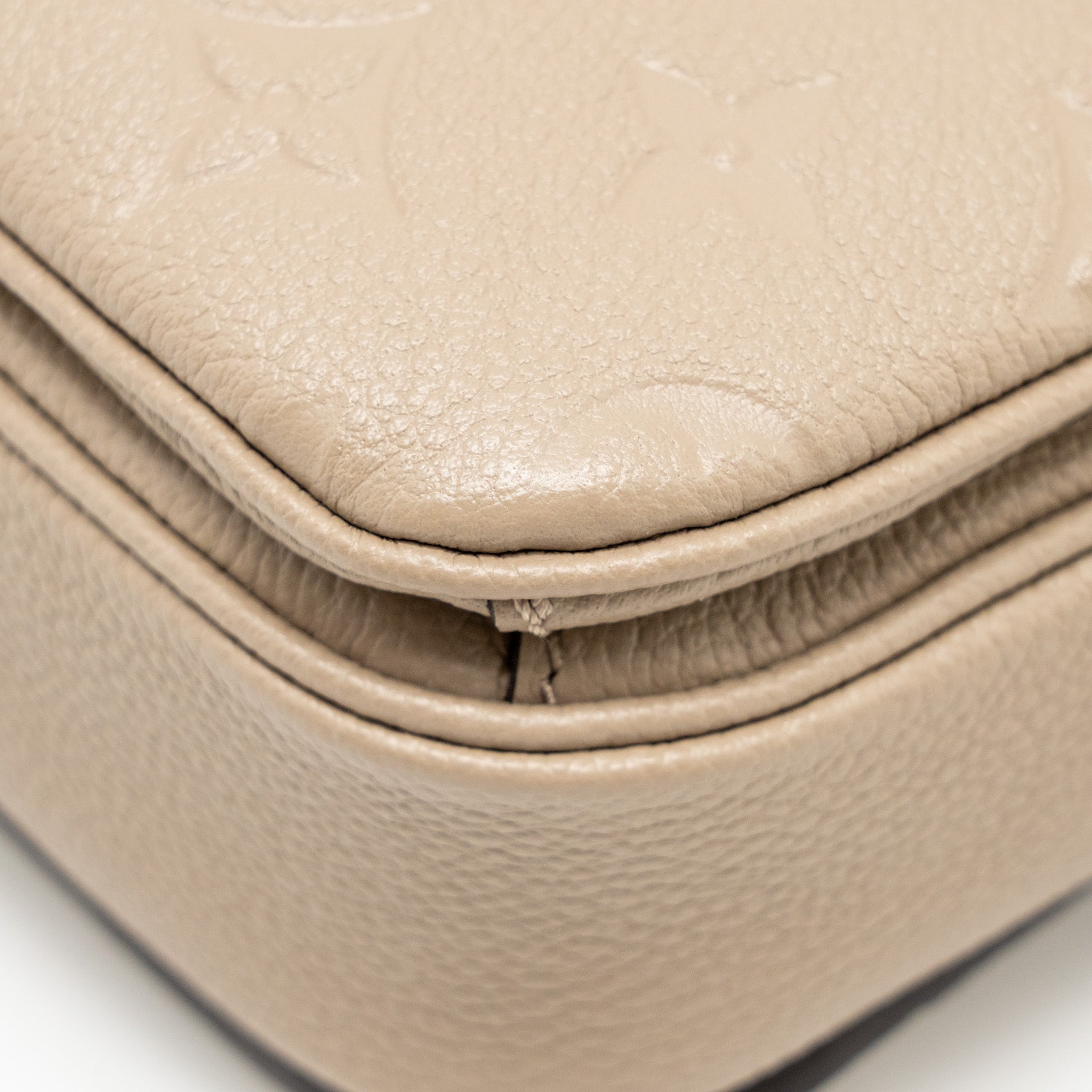 LOUIS VUITTON POCHETTE METIS MONOGRAM EMPREINTE TOURTERELLE GHW
