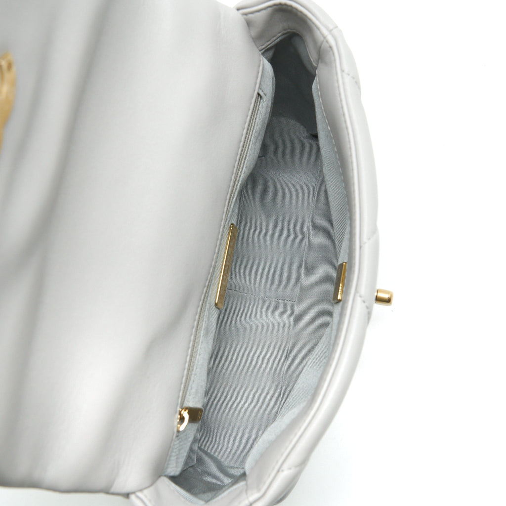 CHANEL SMALL 19 BAG LAMBSKIN LIGHT GREY WITH MULTICOLOUR HARDWARE (MICROCHIP)