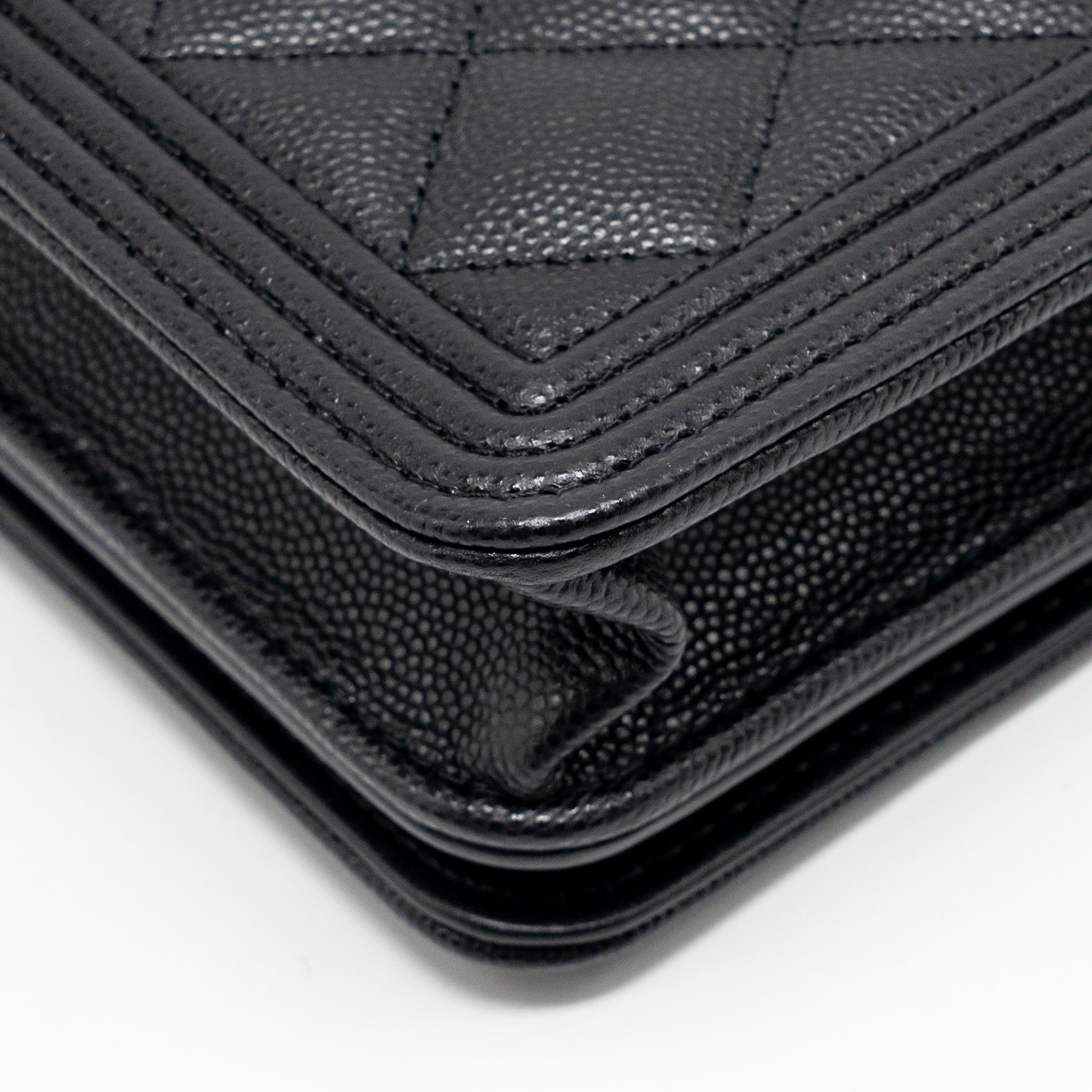 CHANEL BOY WALLET ON CHAIN CAVIAR BLACK RUTHENIUM SHW (MICROCHIP)