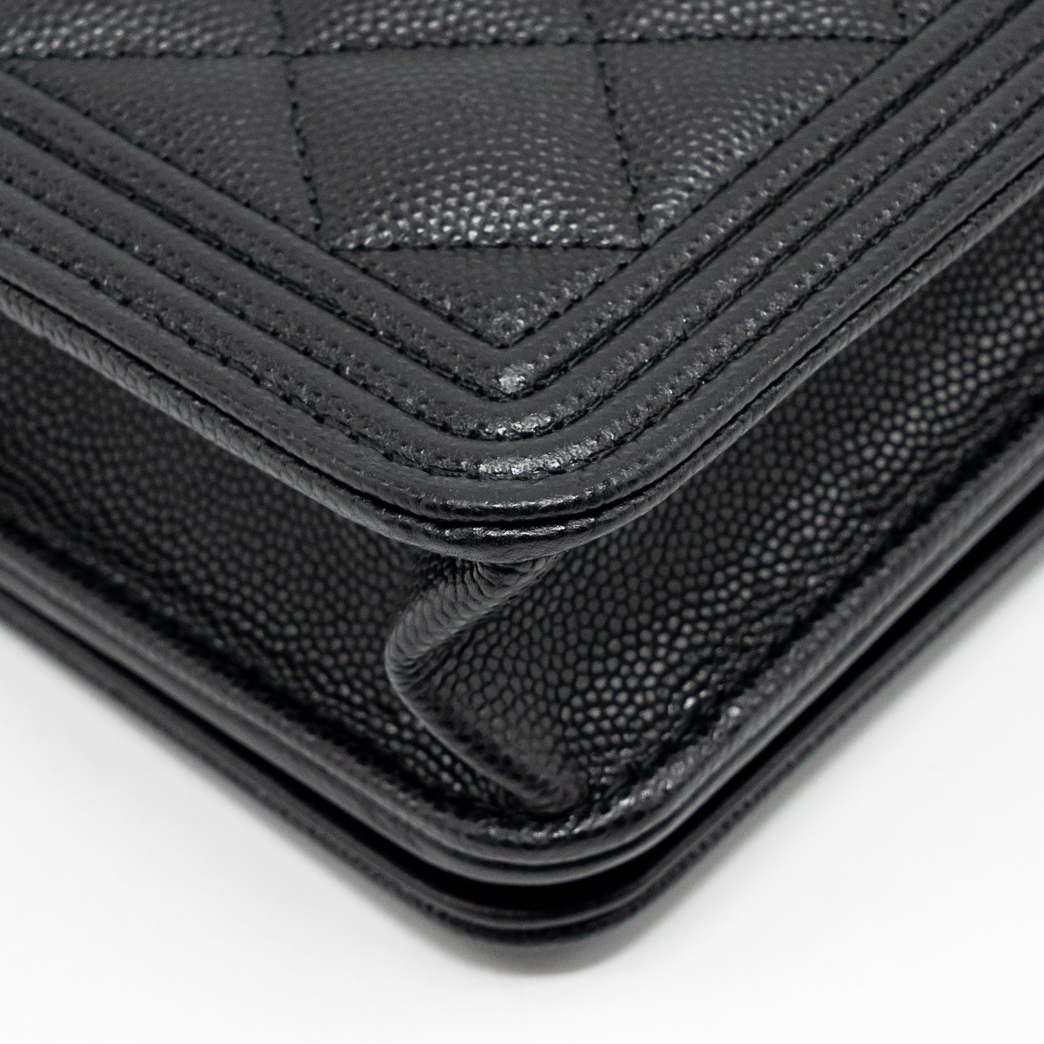 CHANEL BOY WALLET ON CHAIN CAVIAR BLACK RUTHENIUM SHW (MICROCHIP)