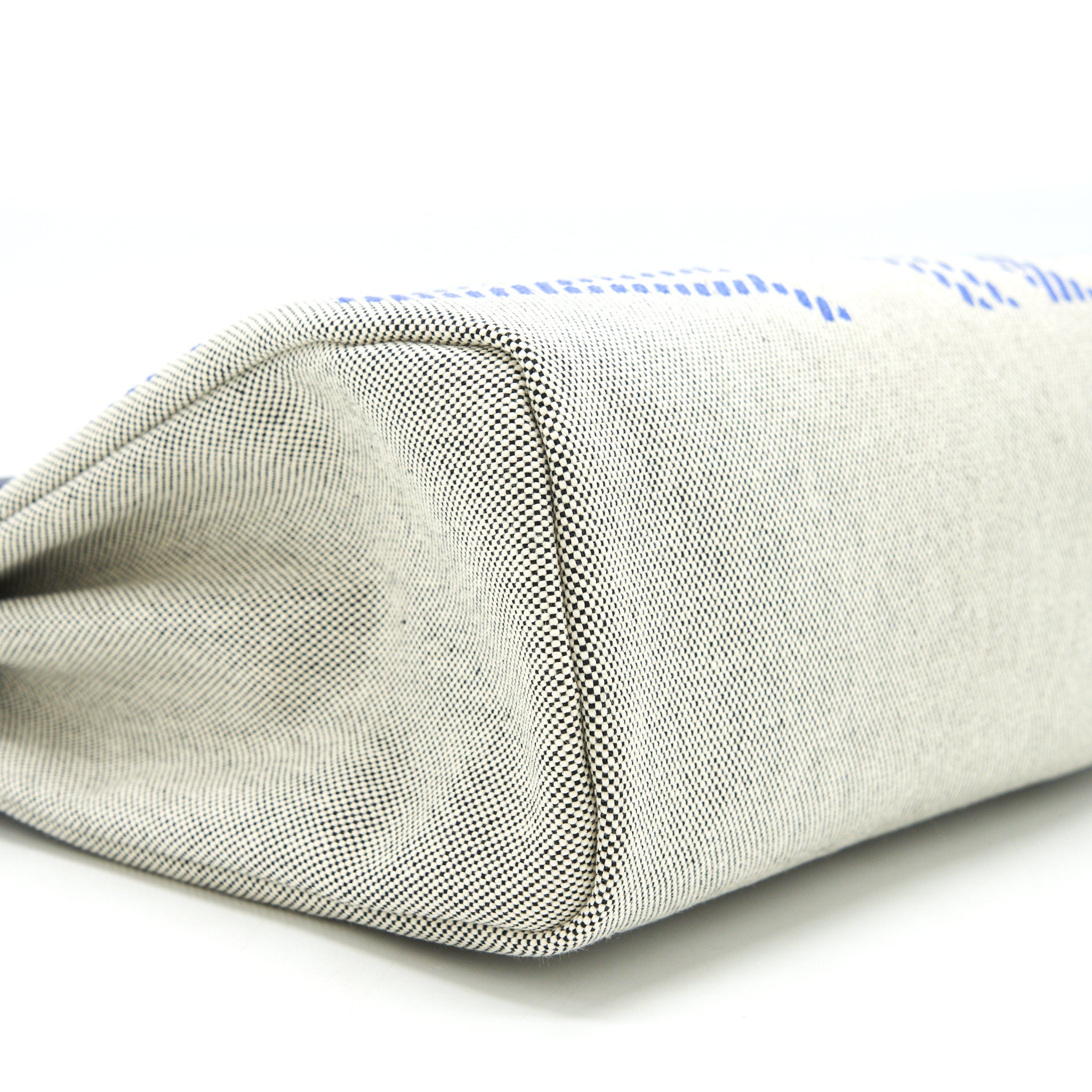 HERMES HERBAG ZIP 31 TOILE H EN RELIEF BRIDES SAPHIR