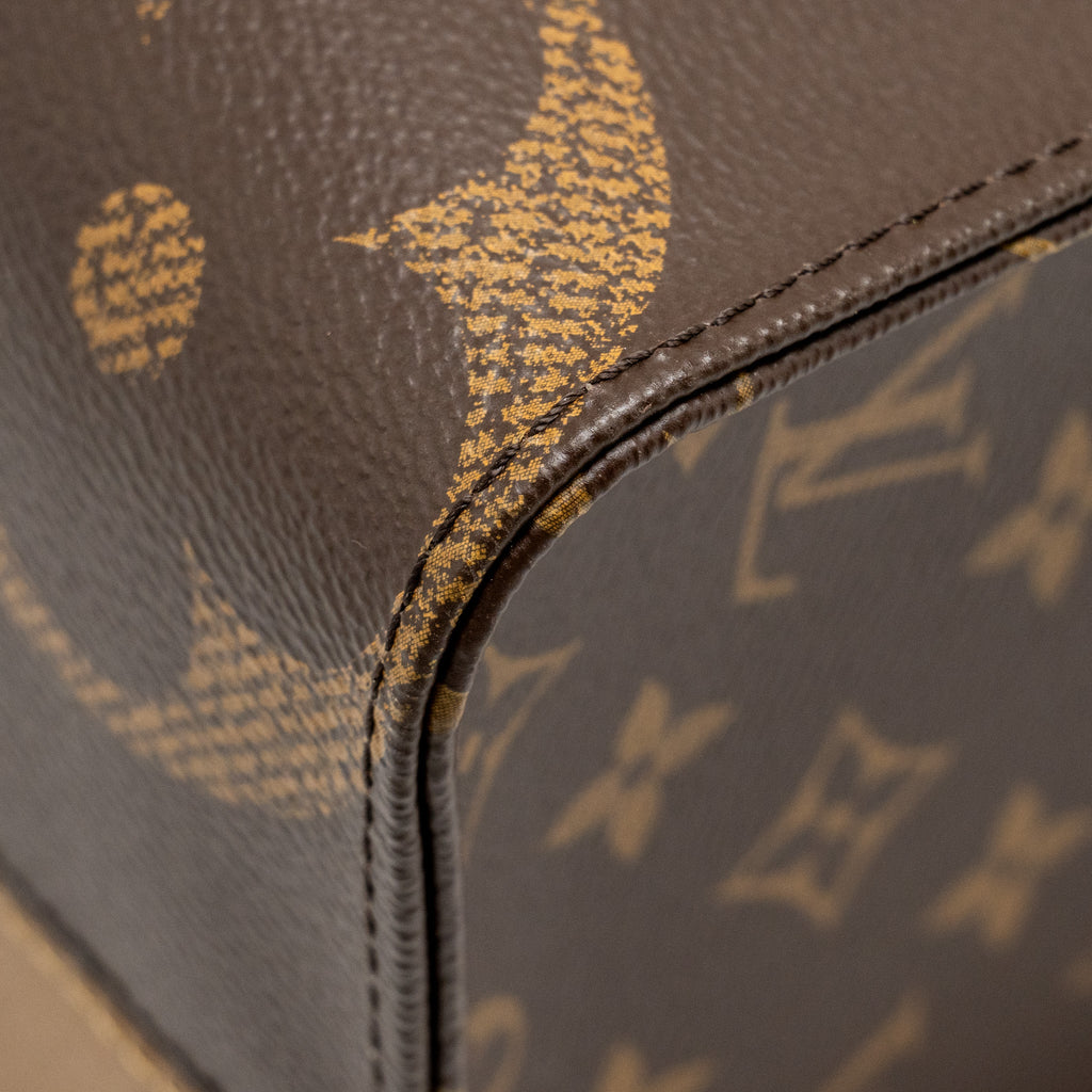 LOUIS VUITTON ONTHEGO MM MONOGRAM CANVAS GHW