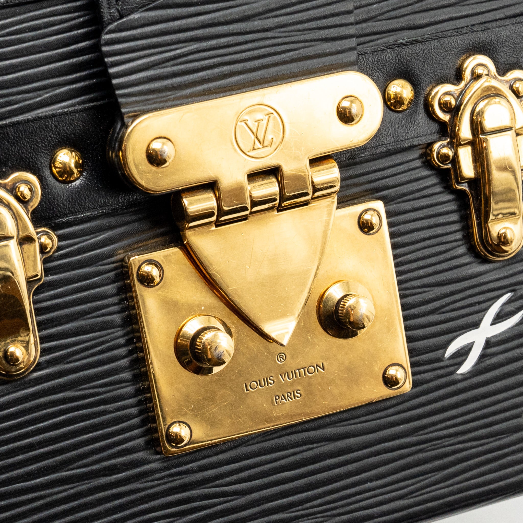 LOUIS VUITTON PETIT MALLE EPI BLACK GHW