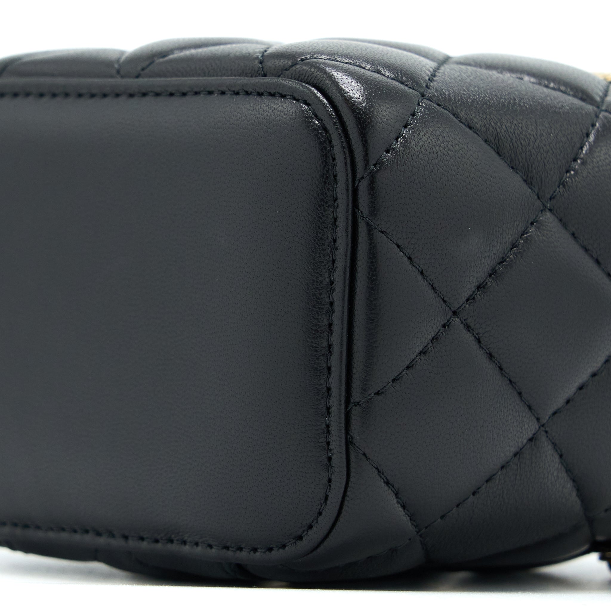 CHANEL PEARL CRUSH MINI VANITY CASE LAMBSKIN BLACK LGHW