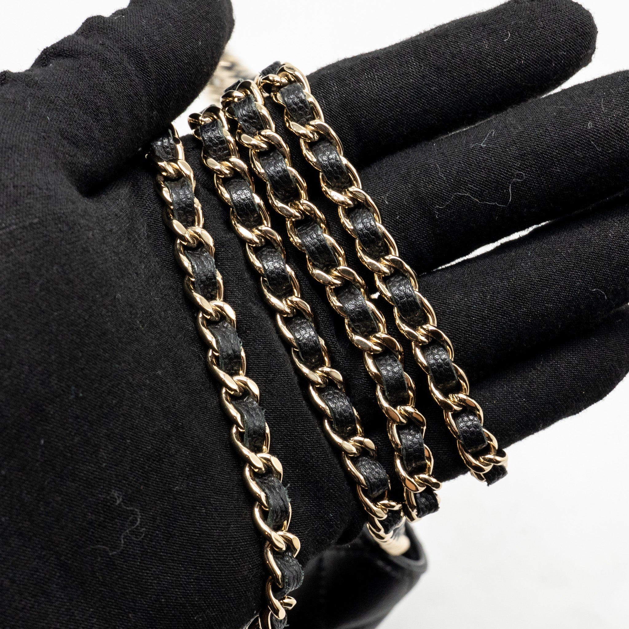 CHANEL CC LOGO QUILTED WALLET ON CHAIN CAVIAR BLACK LGHW (MICROCHIP)