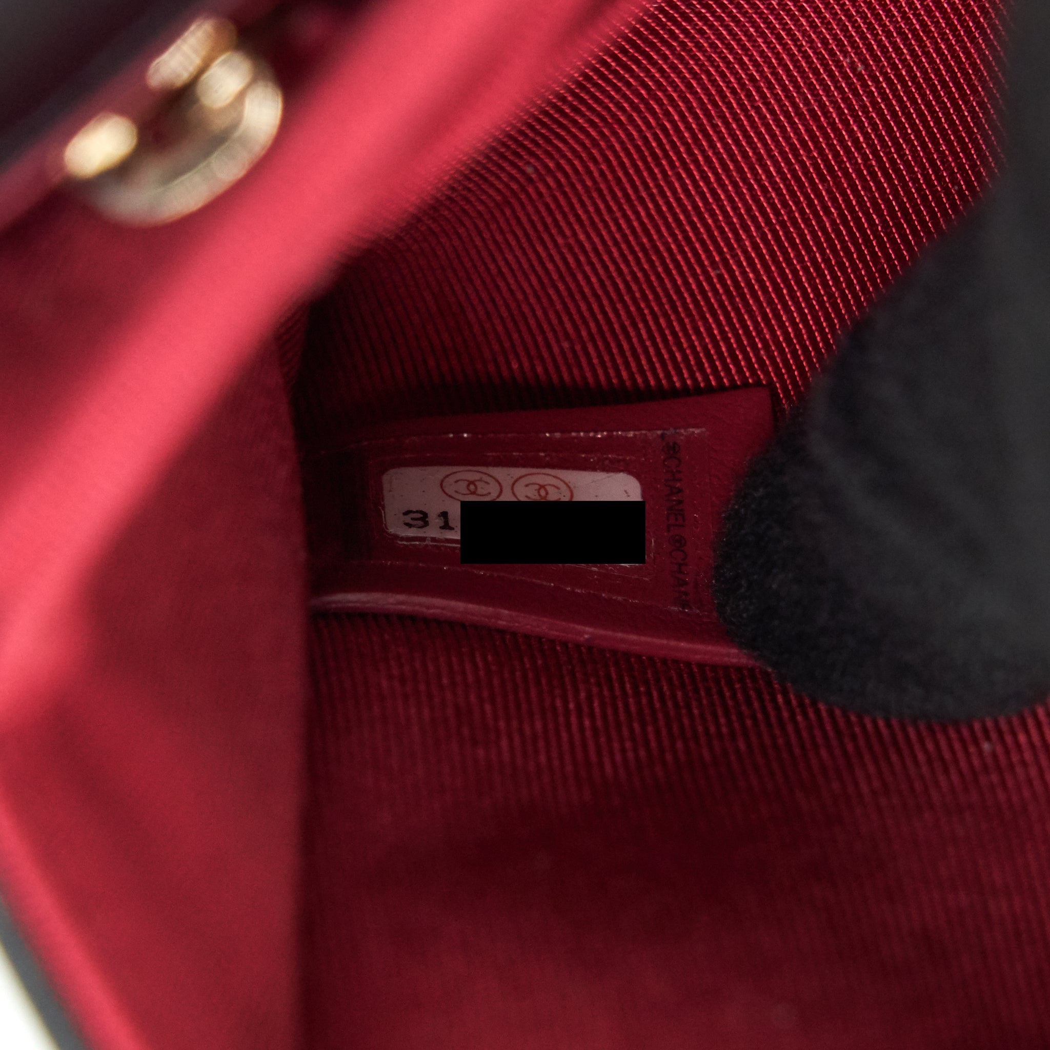 CHANEL 19 CLUTCH LAMBSKIN BLACK GHW