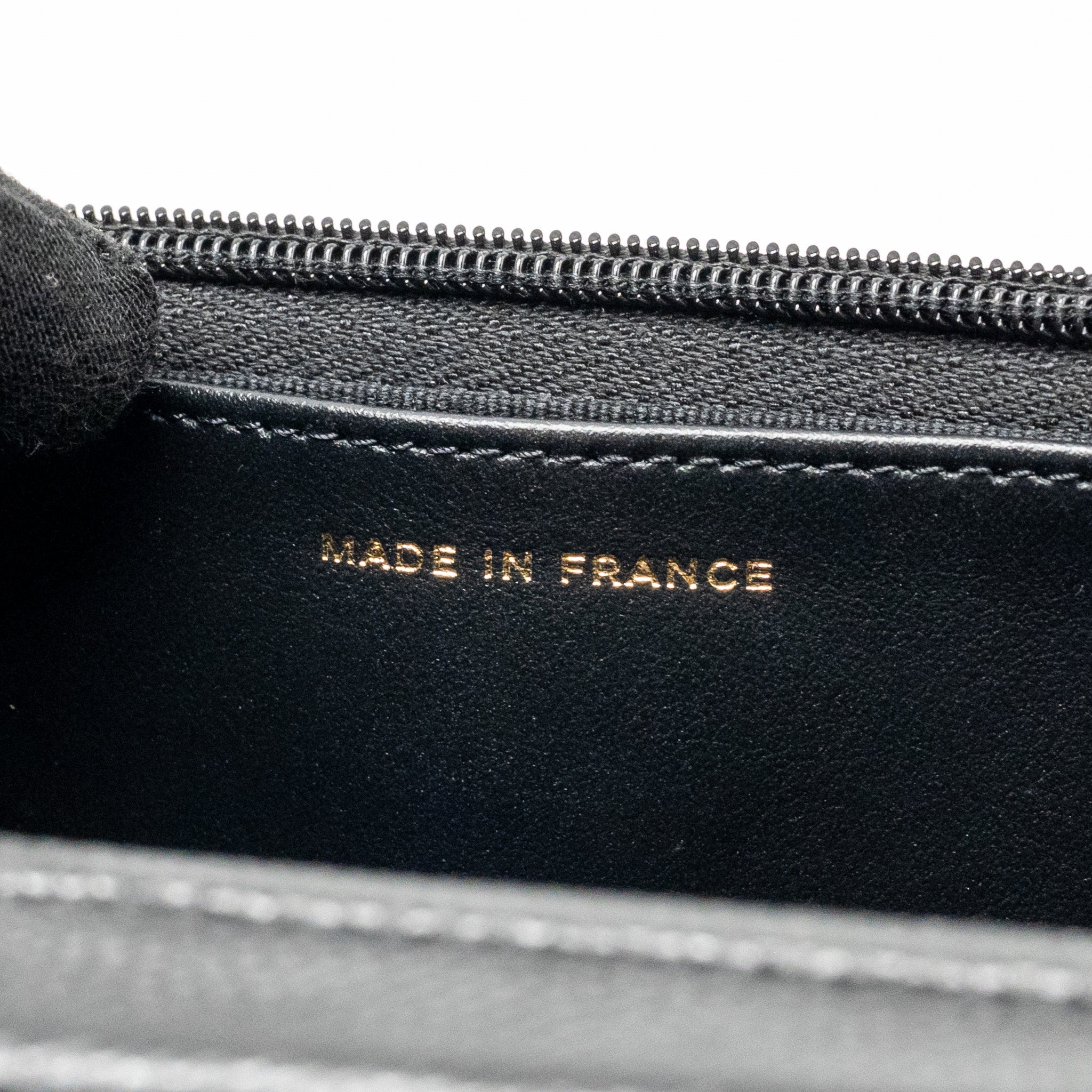 CHANEL CC LOGO QUILTED WALLET ON CHAIN CAVIAR BLACK LGHW (MICROCHIP)