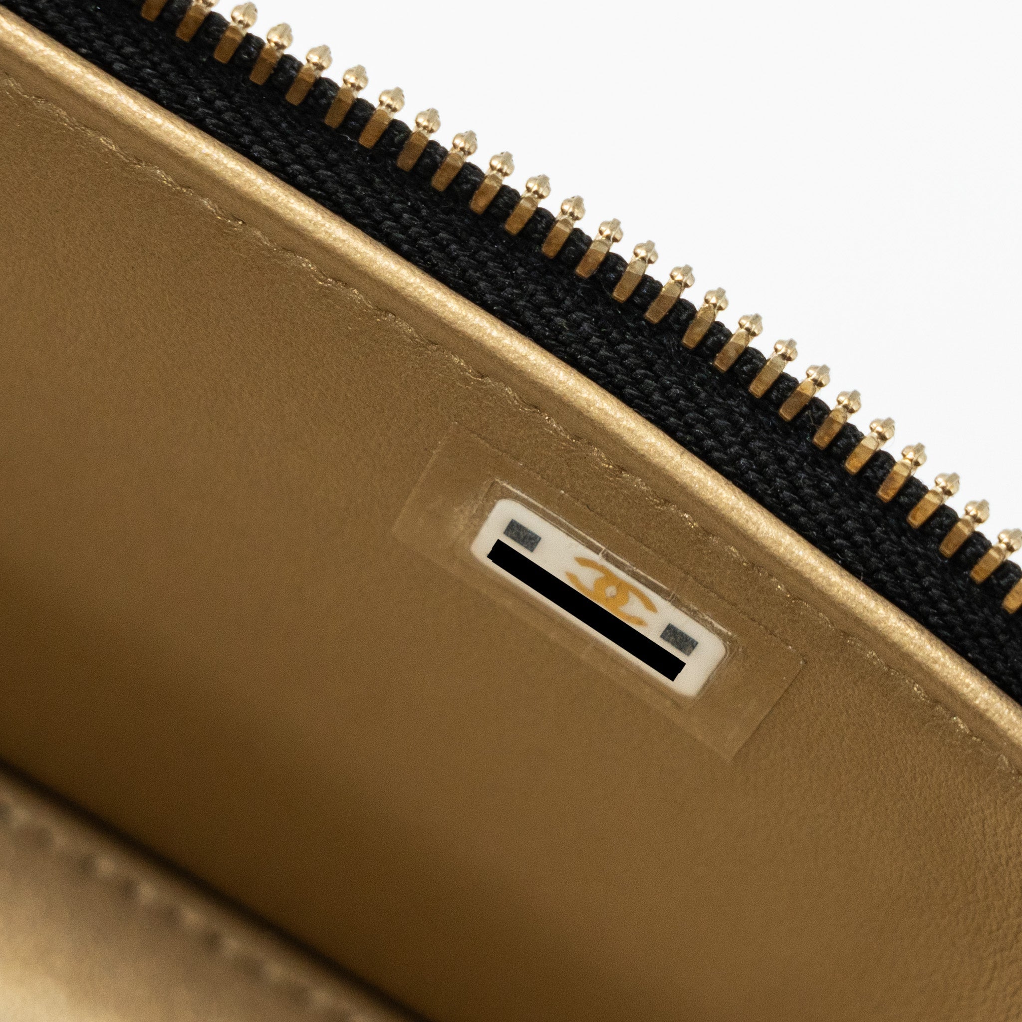 CHANEL PEARL CRUSH LONG VANITY LAMBSKIN BLACK GHW (MICROCHIP)