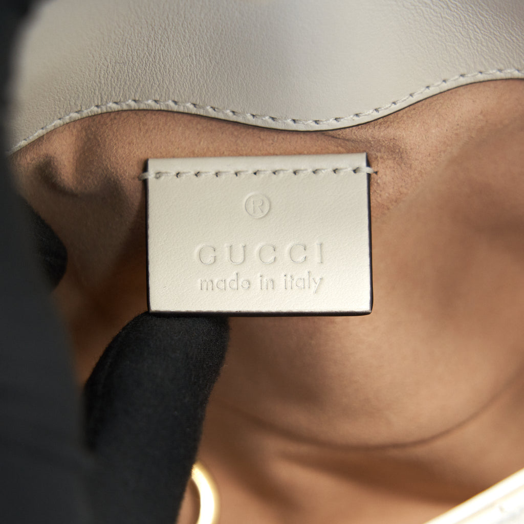 GUCCI GG MARMONT SUPER MINI BAG IN WHITE