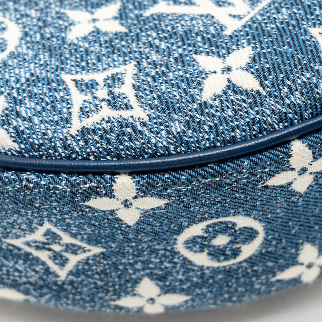 LOUIS VUITTON HALF-MOON LOOP BAGUETTE BAG DENIM BLUE GHW