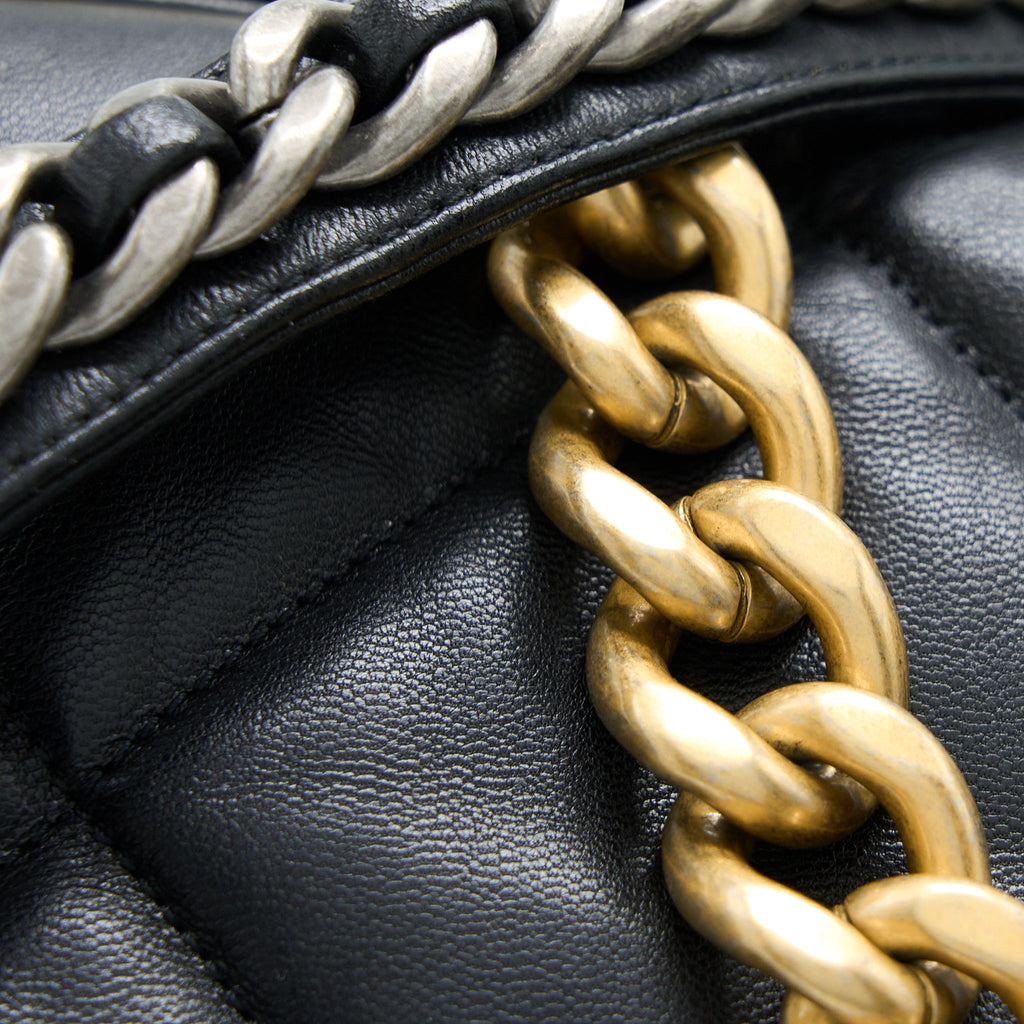 CHANEL MAXI 19 BAG GOATSKIN BLACK MULTICOLOUR HARDWARE