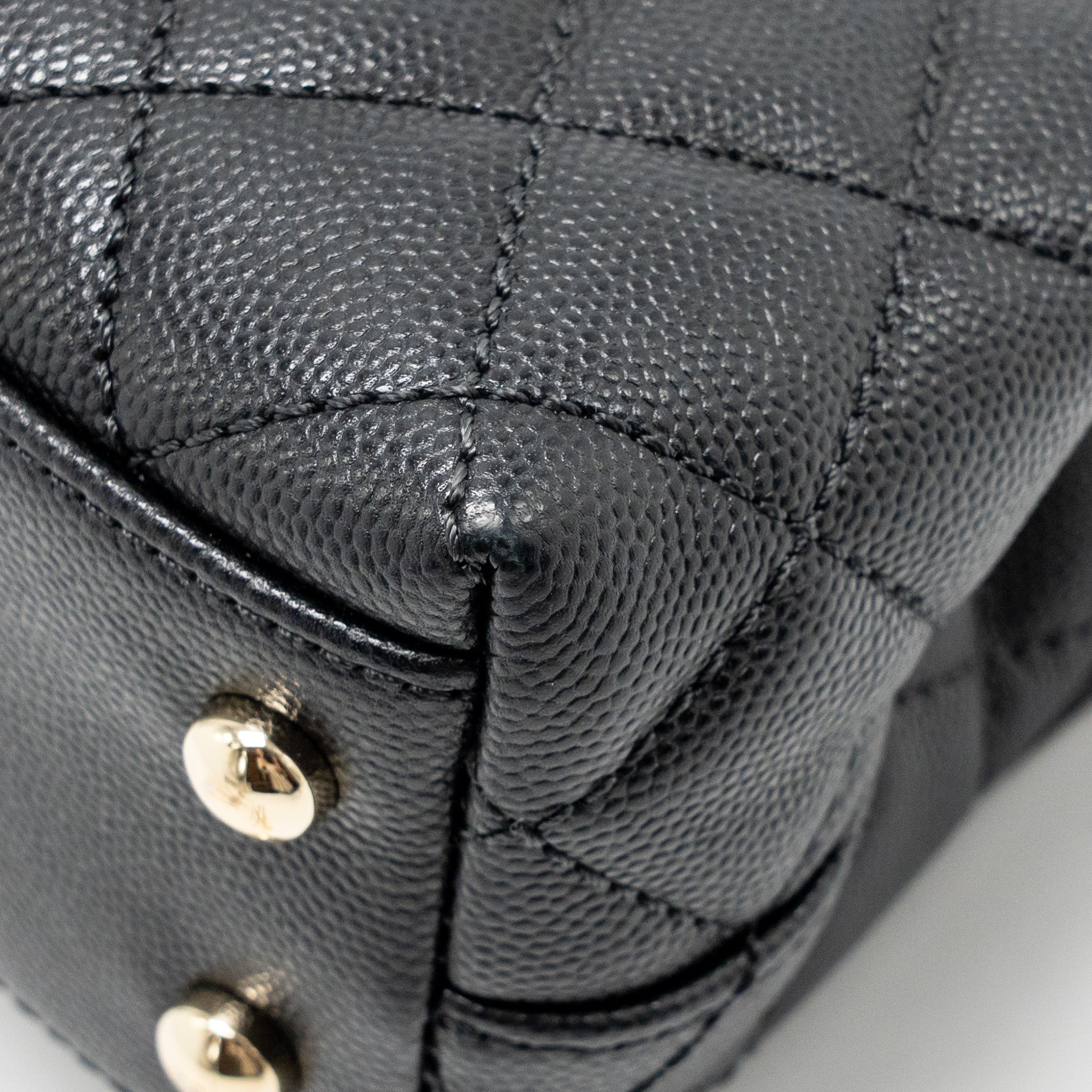 CHANEL MINI COCO HANDLE CAVIAR BLACK LGHW (MICROCHIP)