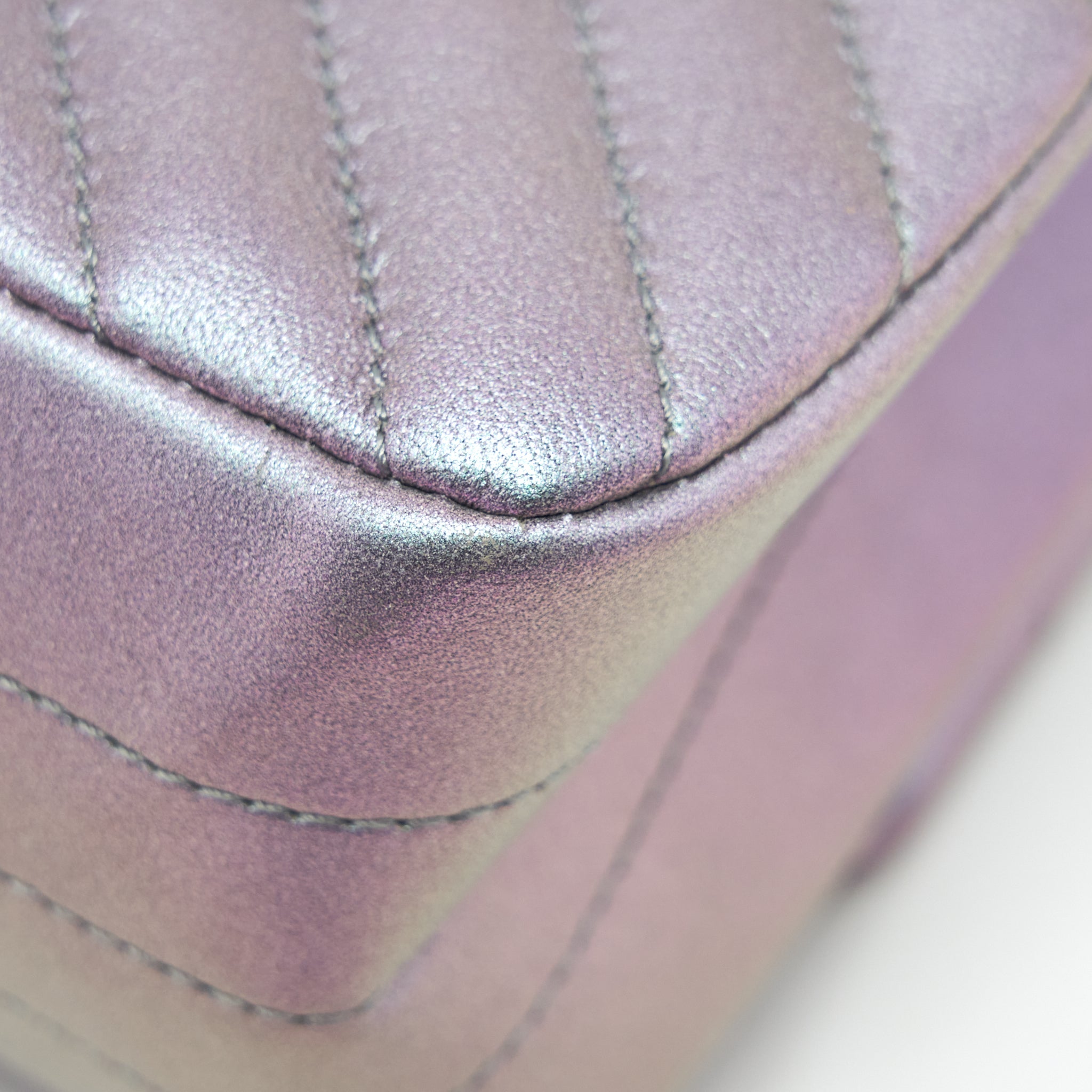 CHANEL 2.55 225 REISSUE FLAP BAG LAMBSKIN IRIDESCENT HARDWARE