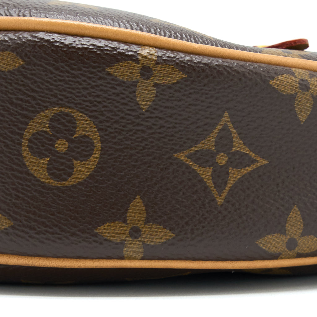 LOUIS VUITTON LOOP BAG MONOGRAM CANVAS GHW (NEW VERSION)