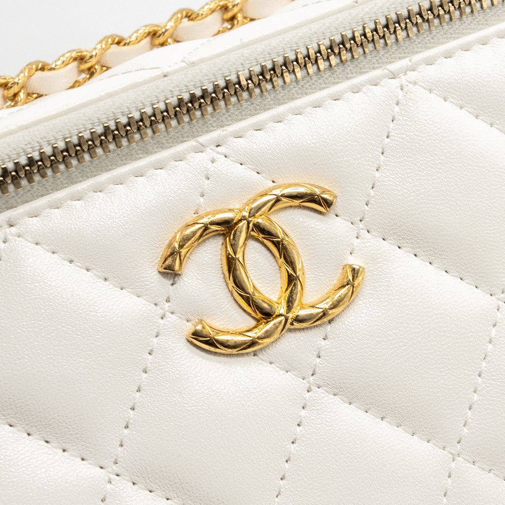 CHANEL LONG VANITY WITH LAMBSKIN WHITE GHW (MICROCHIP)