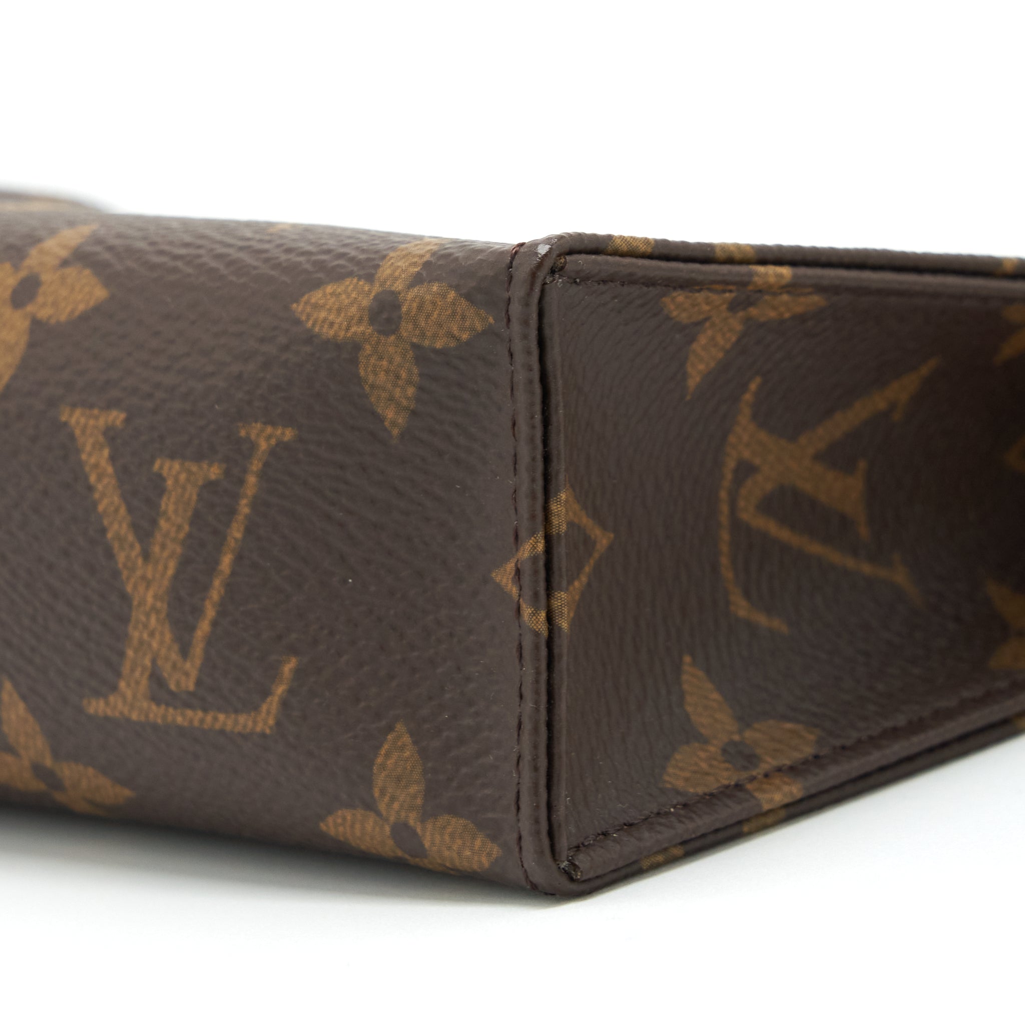 LOUIS VUITTON TOILETRY POCHETTE 15 MONOGRAM CANVAS GHW