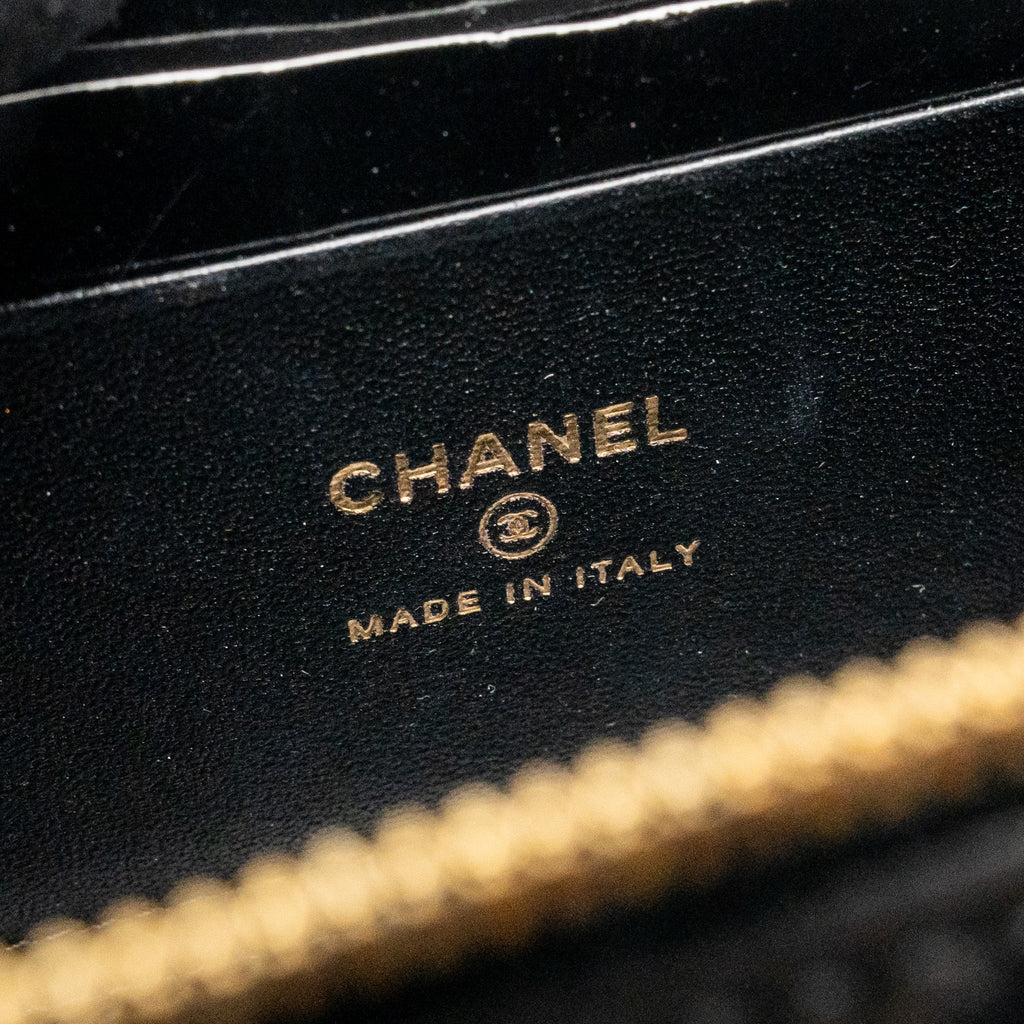 CHANEL LONG VANITY WITH COCO CHARM CHAIN LAMBSKIN BLACK GHW (MICROCHIP)