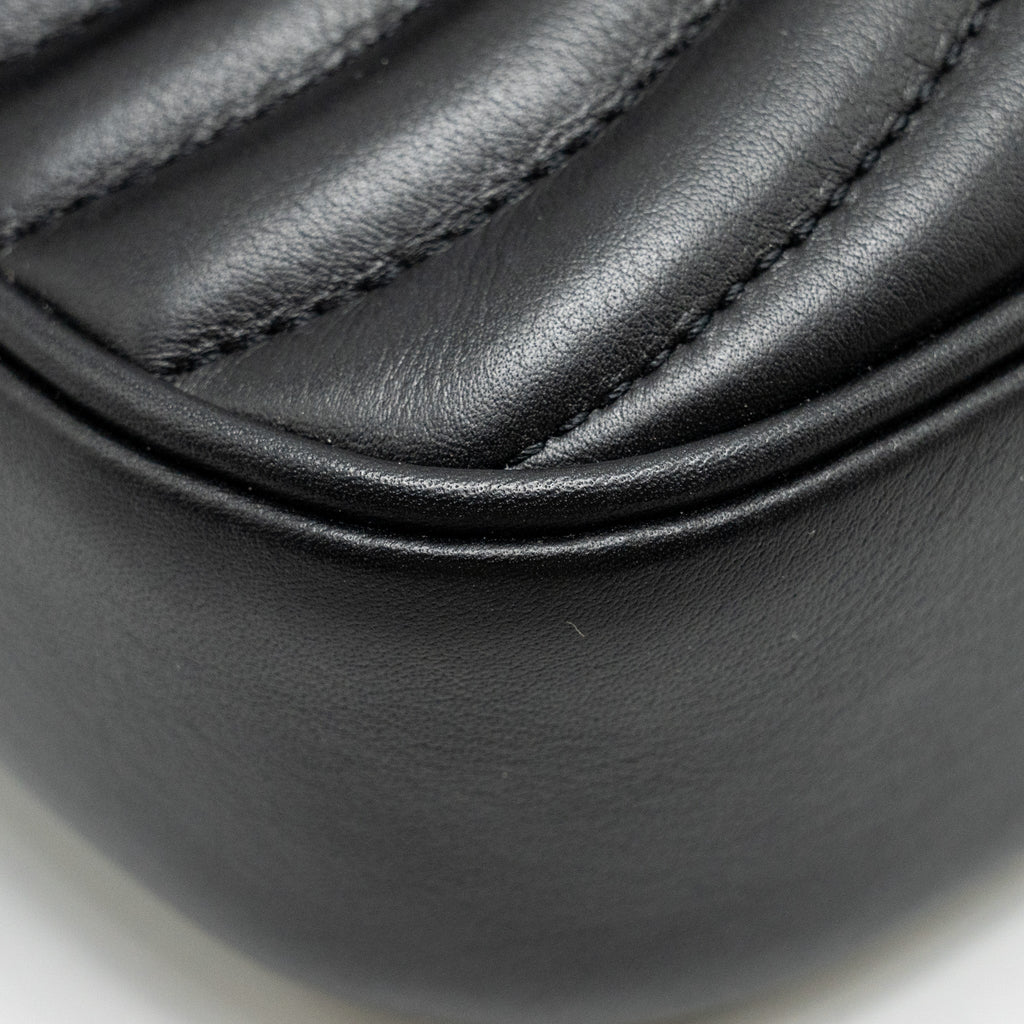 LOUIS VUITTON NEW WAVE MULTI POCHETTE CALFSKIN BLACK GHW