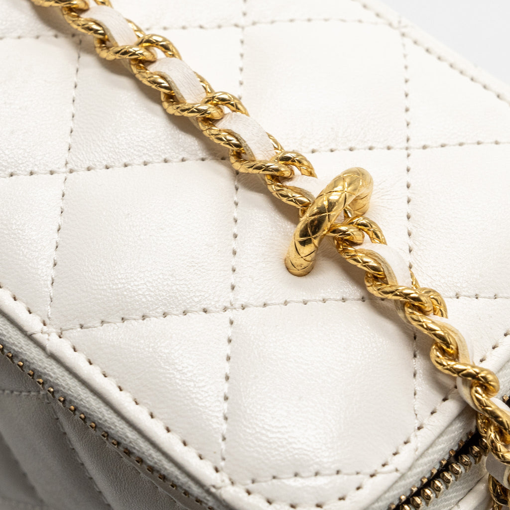 CHANEL LONG VANITY WITH LAMBSKIN WHITE GHW (MICROCHIP)