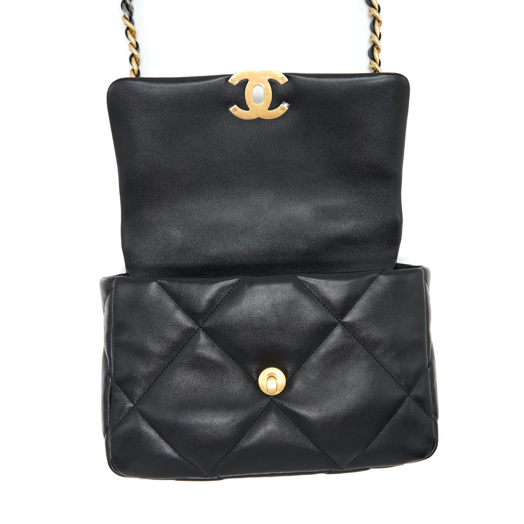 CHANEL SMALL 19 BAG LAMBSKIN BLACK GHW (MICROCHIP)