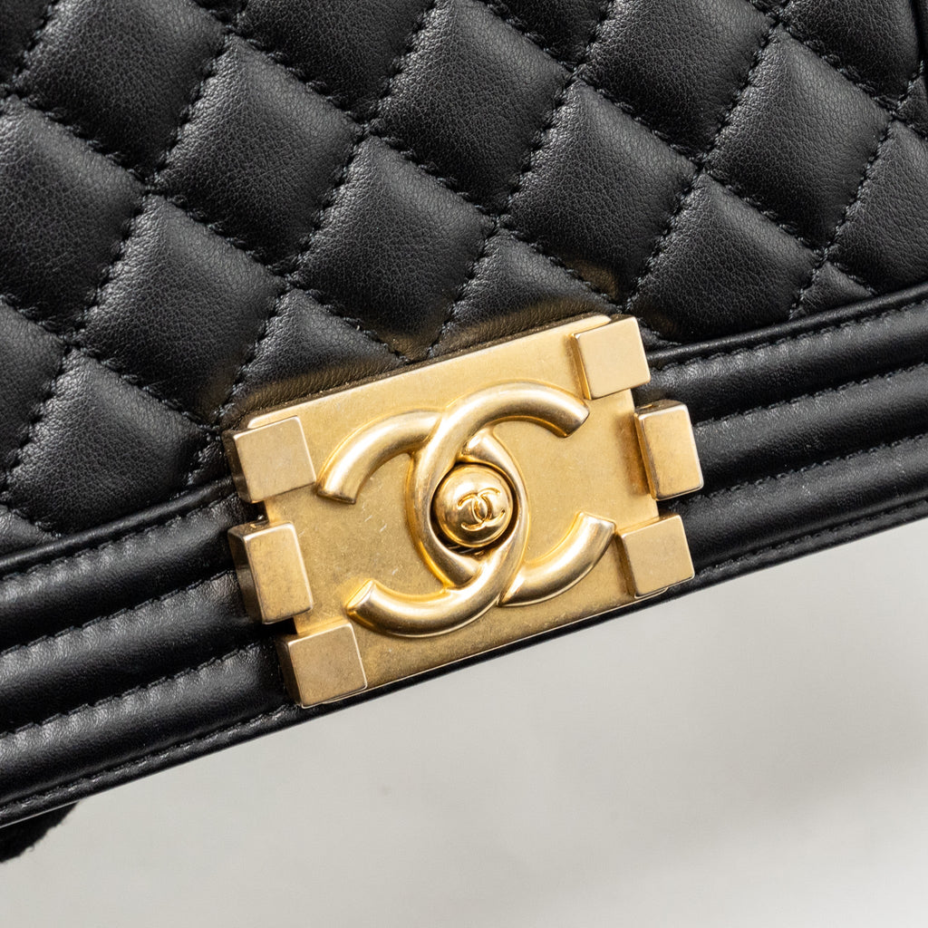 CHANEL SMALL BOY BAG CALFSKIN BLACK GHW (MICROCHIP)