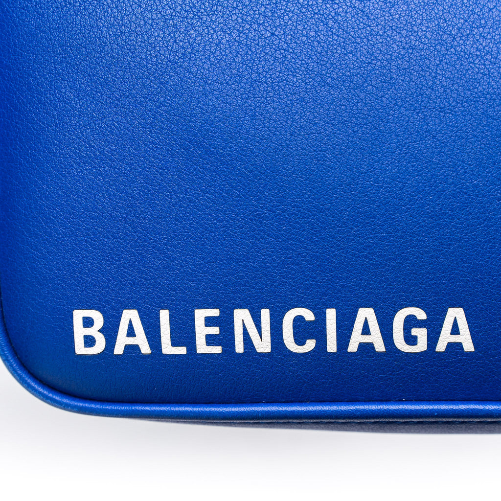 BALENCIAGA TRIANGLE DUFFLE BAG CALFSKIN BLUE SHW