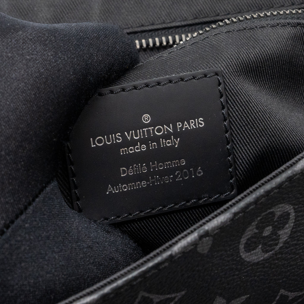 LOUIS VUITTON MESSENGER PM VOYOGER MONOGRAM ECLIPSE CANVAS BLACK SHW
