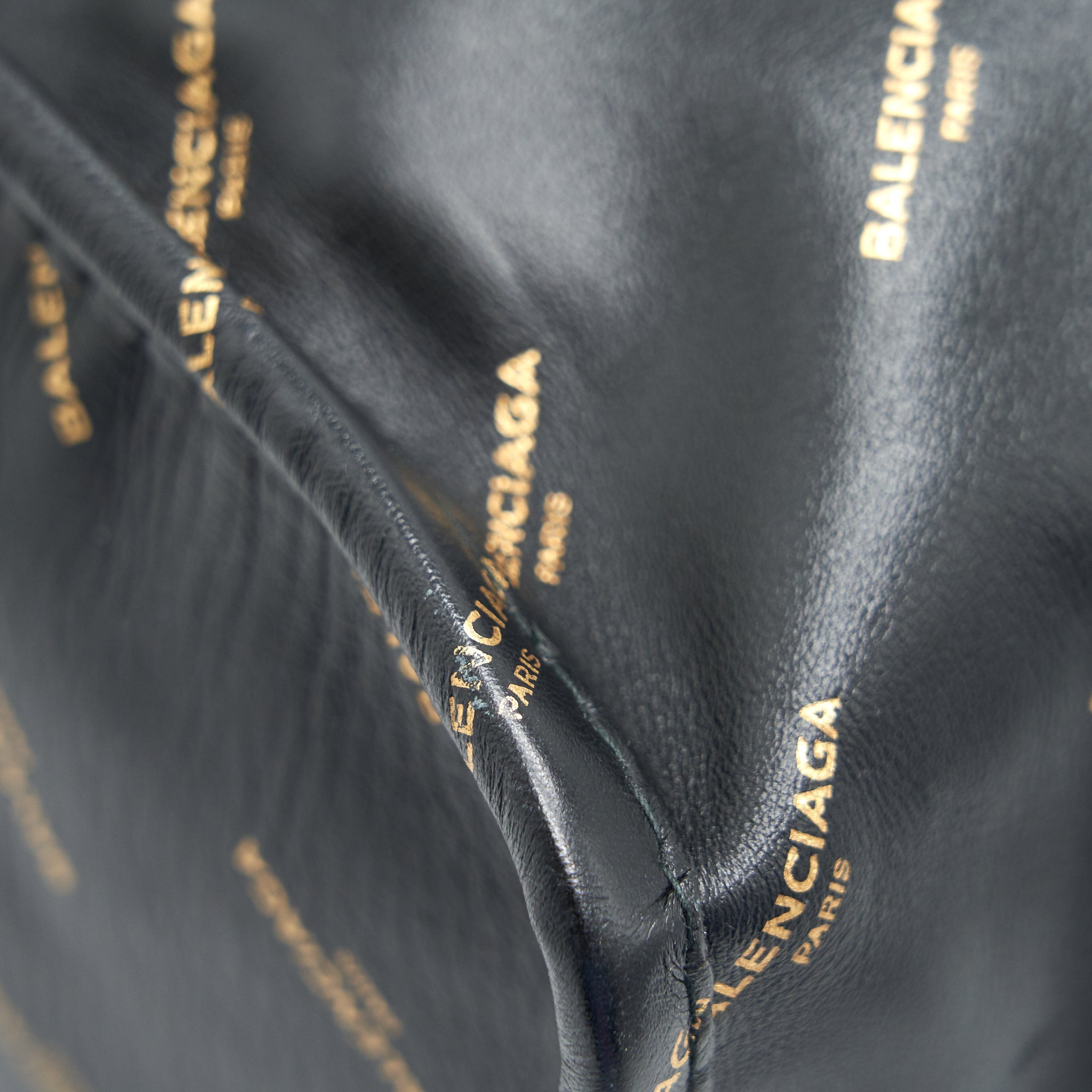 BALENCIAGA LOGO PRINTED BAZAR SHOPPER M LEATHER BAG