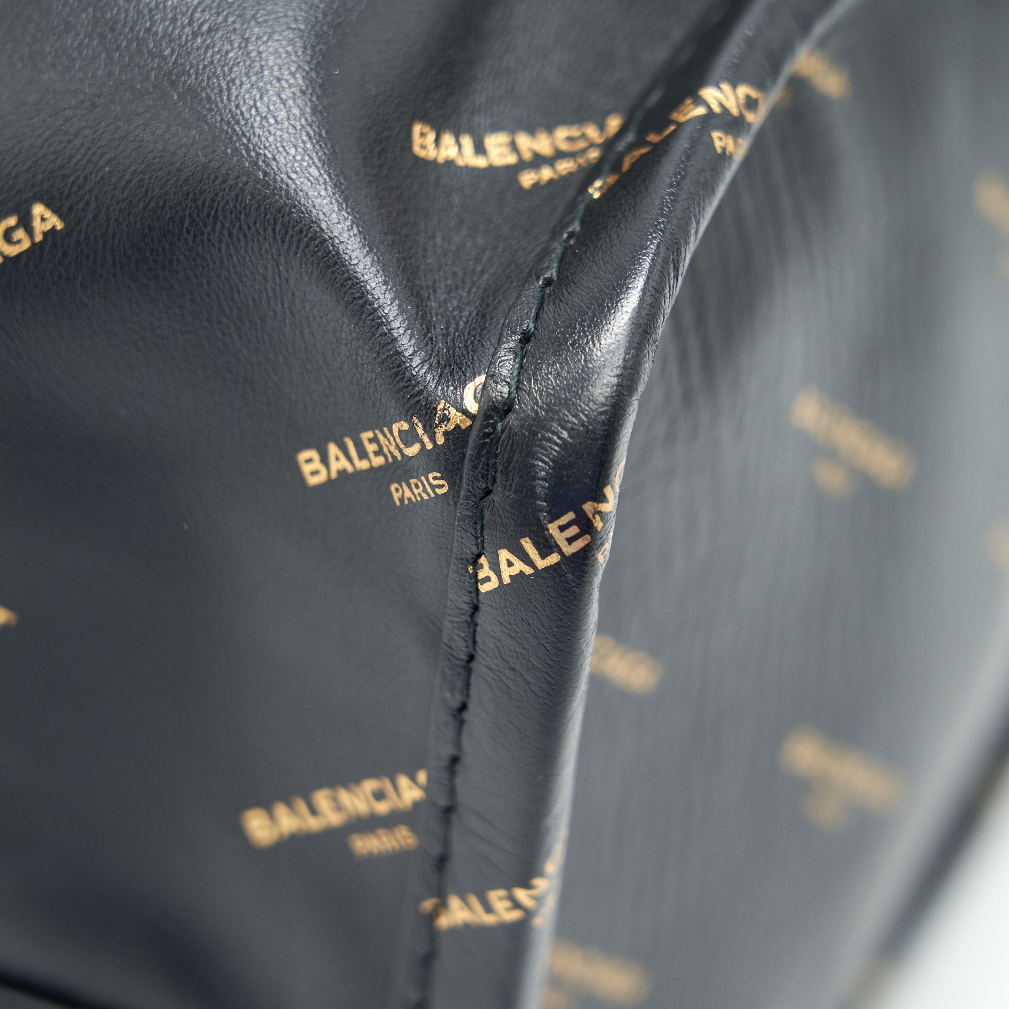 BALENCIAGA LOGO PRINTED BAZAR SHOPPER M LEATHER BAG