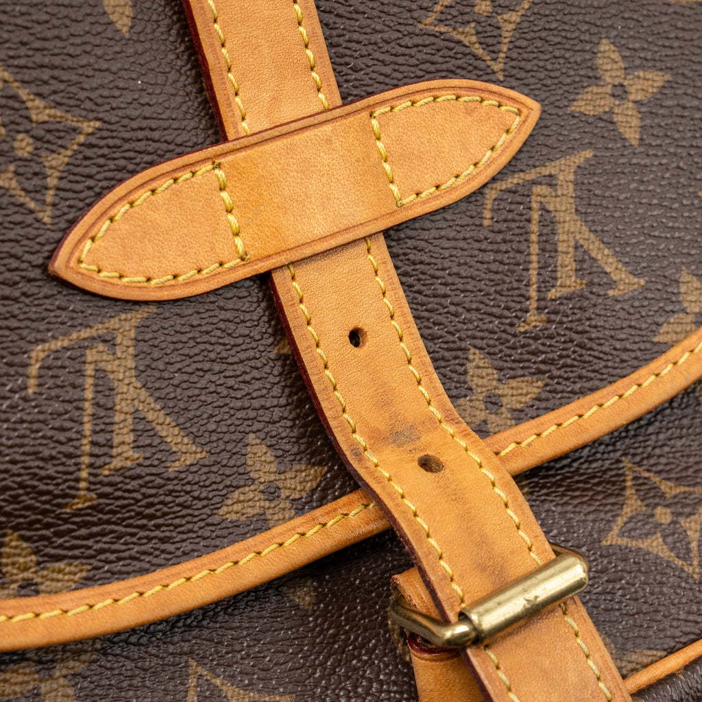 LOUIS VUITTON VINTAGE SAUMUR BAG MONOGRAM CANVAS GHW