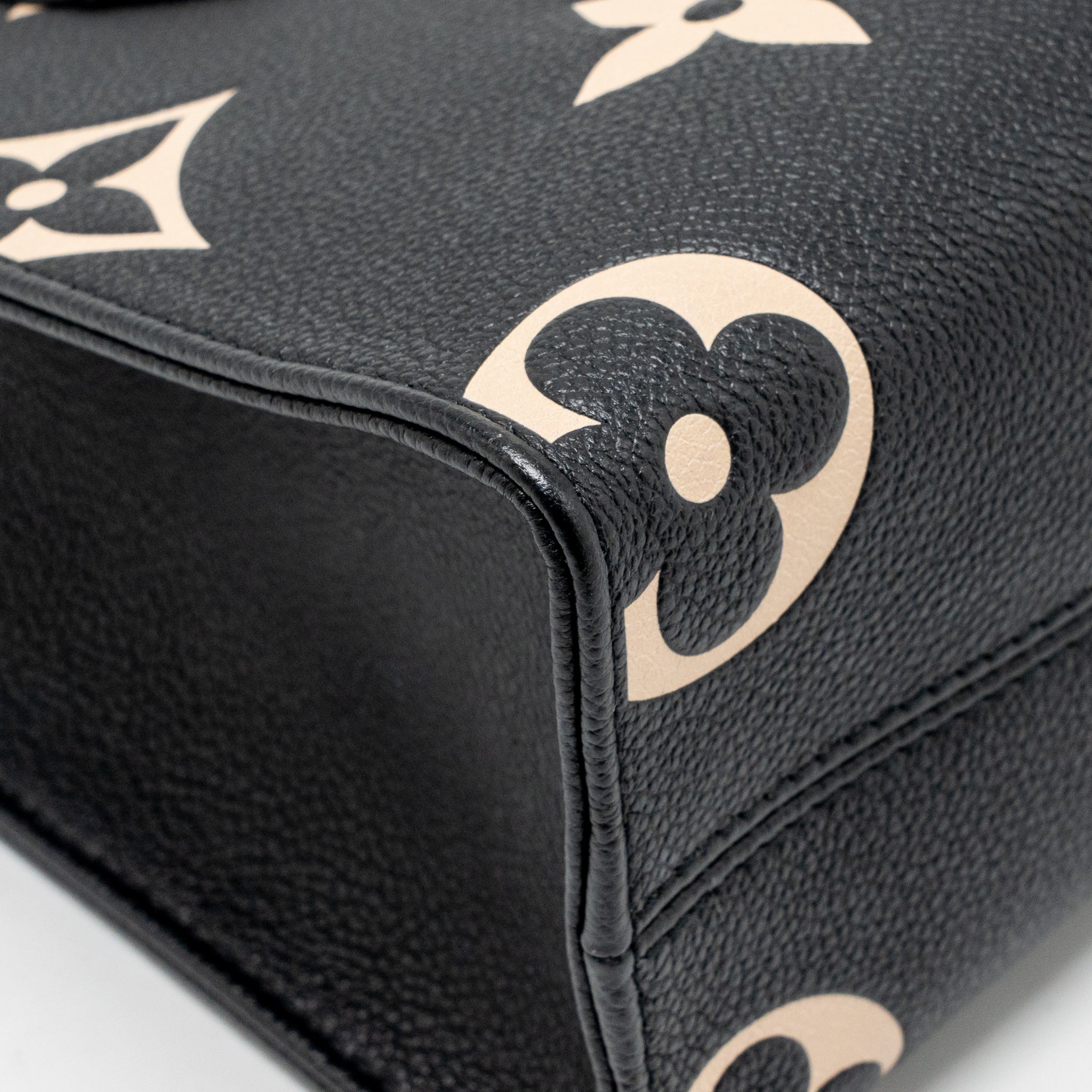 LOUIS VUITTON ONTHEGO BB BICOLOUR MONOGRAM EMPREINTE LEATHER BLACK/BEIGE GHW