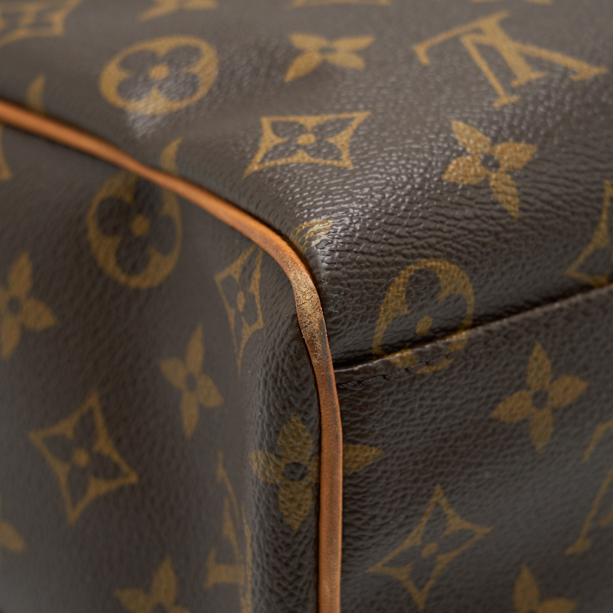 LOUIS VUITTON MONOGRAM CANVAS VALMY SHOULDER BAG