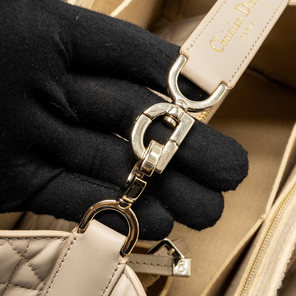 DIOR MEDIUM DIOR TOUJOURS TOTE BAG CALFSKIN POWDER BEIGE LGHW