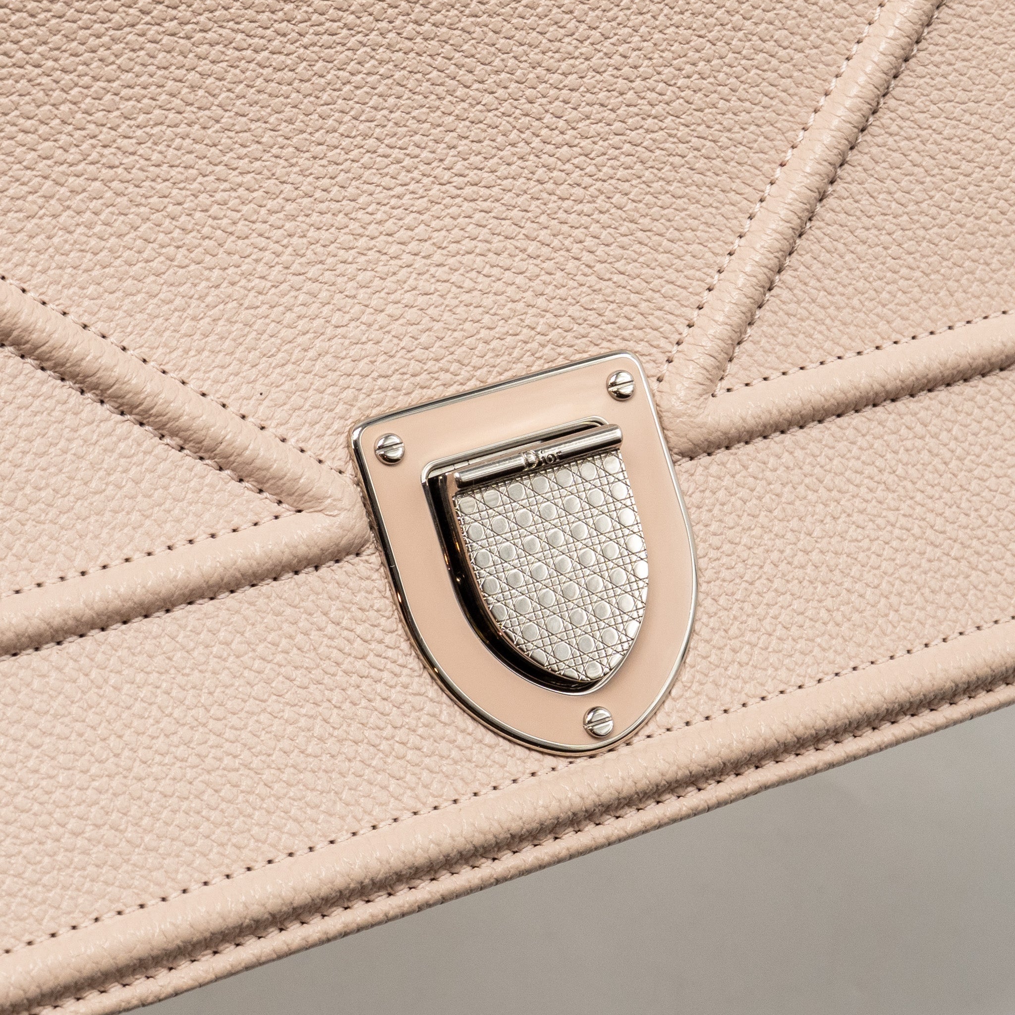 DIOR MEDIUM DIORAMA GRAINED CALFSKIN LIGHT PINK SHW