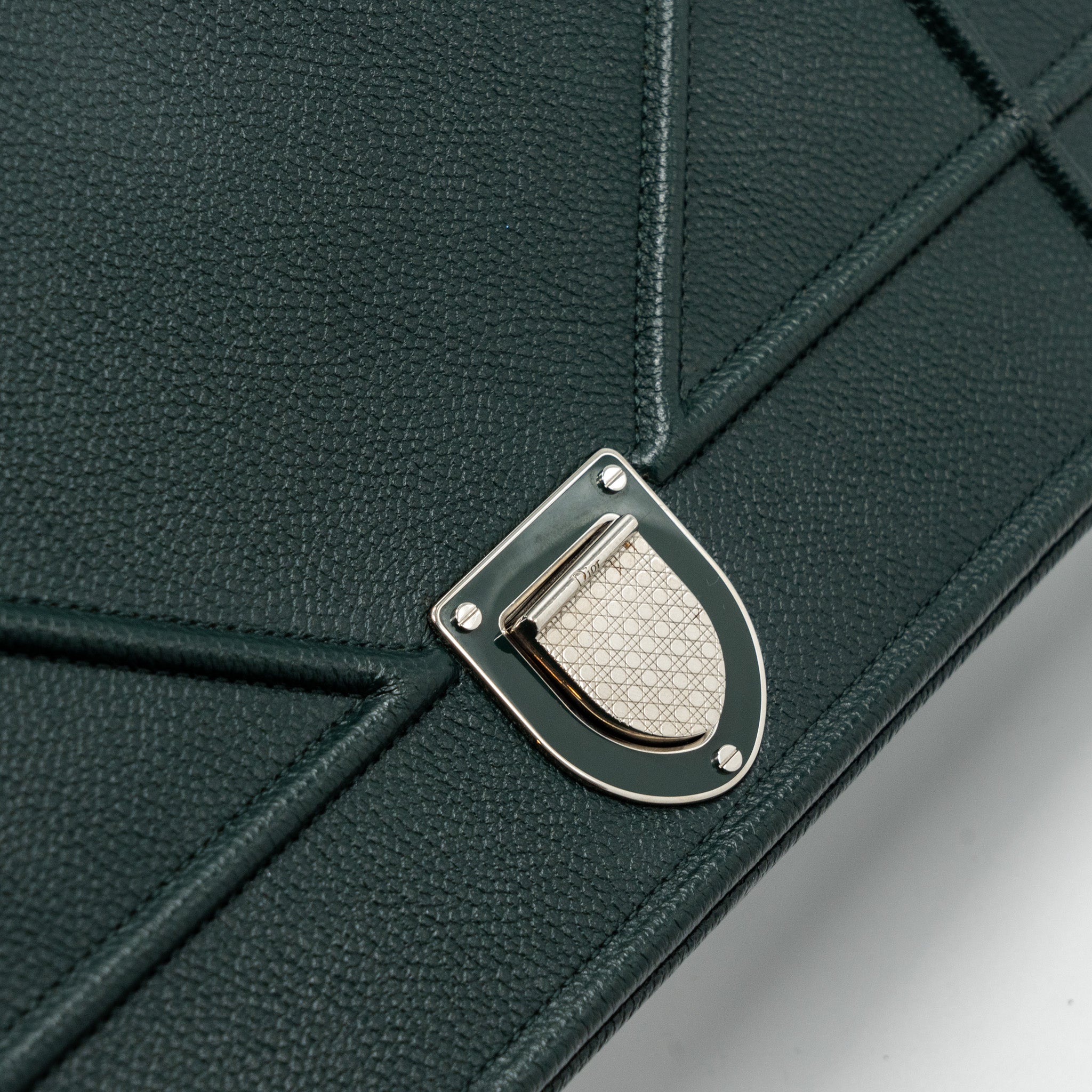 DIOR LARGE DIORAMA BAG GRAINED CALFSKIN DARK GREEN SHW